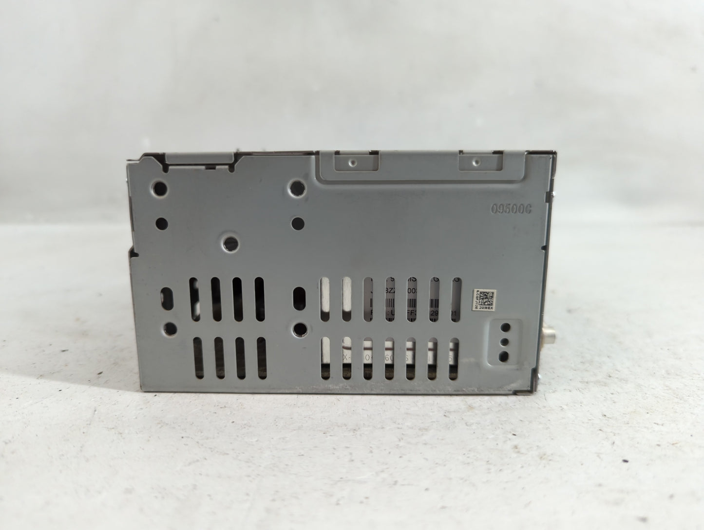 2016 Ford Escape Radio AM FM Cd Player Receiver Replacement P/N:CQ-FJ12E2UME Fits OEM Used Auto Parts - Oemusedautoparts1.co