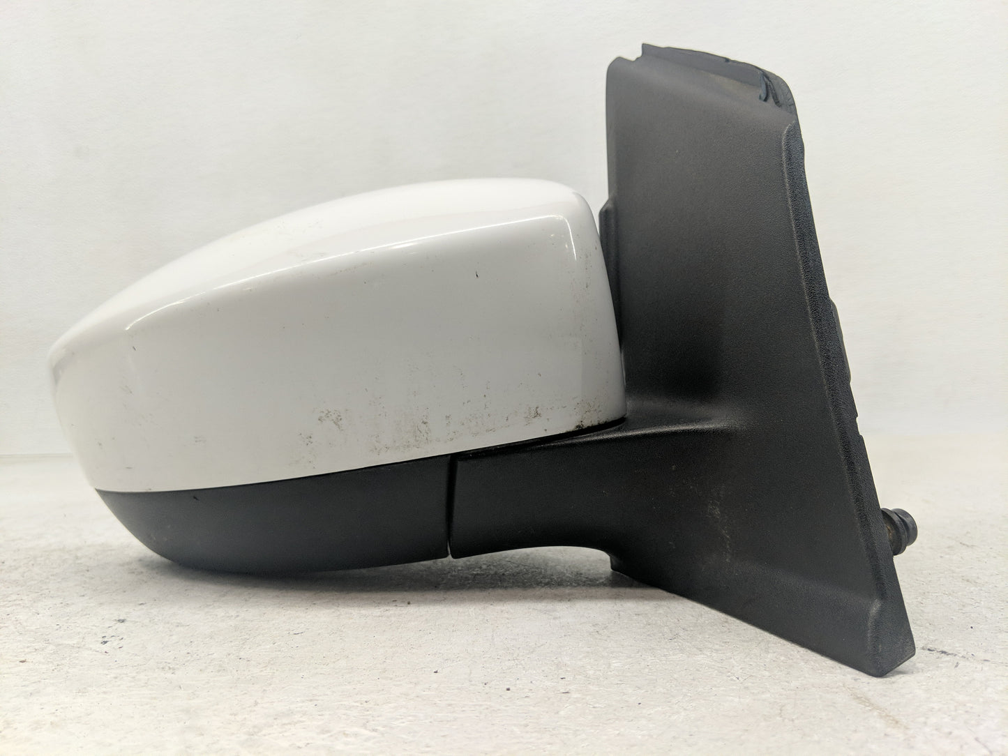 2013-2016 Ford Escape Passenger Side View Mirror - Right Door Mirror OEM Used - Oemusedautoparts1.com