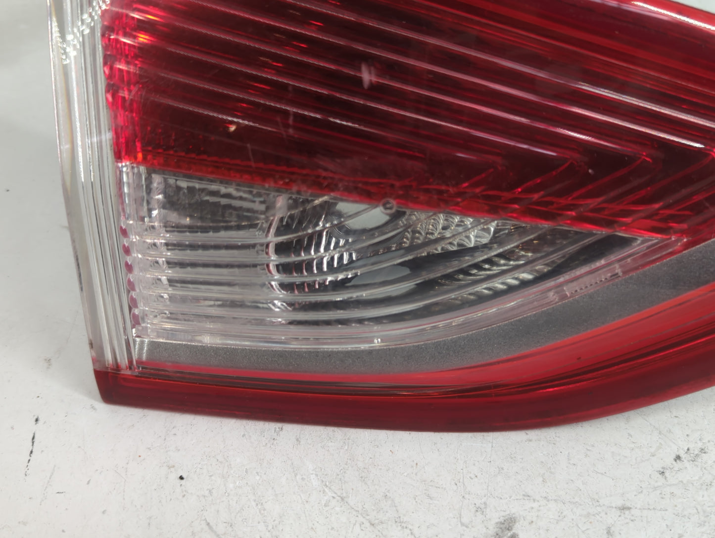 2013-2016 Ford Escape Tail Light Assembly Passenger Right OEM P/N:CJ5X-15A509-A CJ54-13A603 Fits Fits 2013 2014 2015 2016 OE