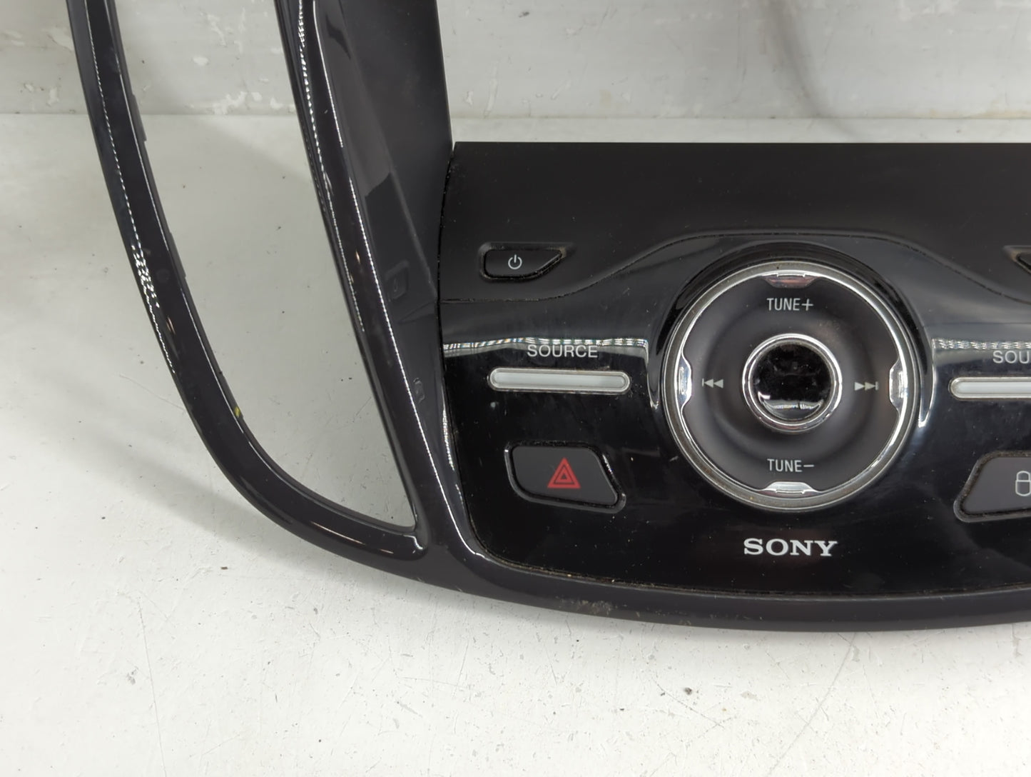 2013-2016 Ford Escape Radio AM FM Cd Player Receiver Replacement Fits Fits 2013 2014 2015 2016 OEM Used Auto Parts - Oemused