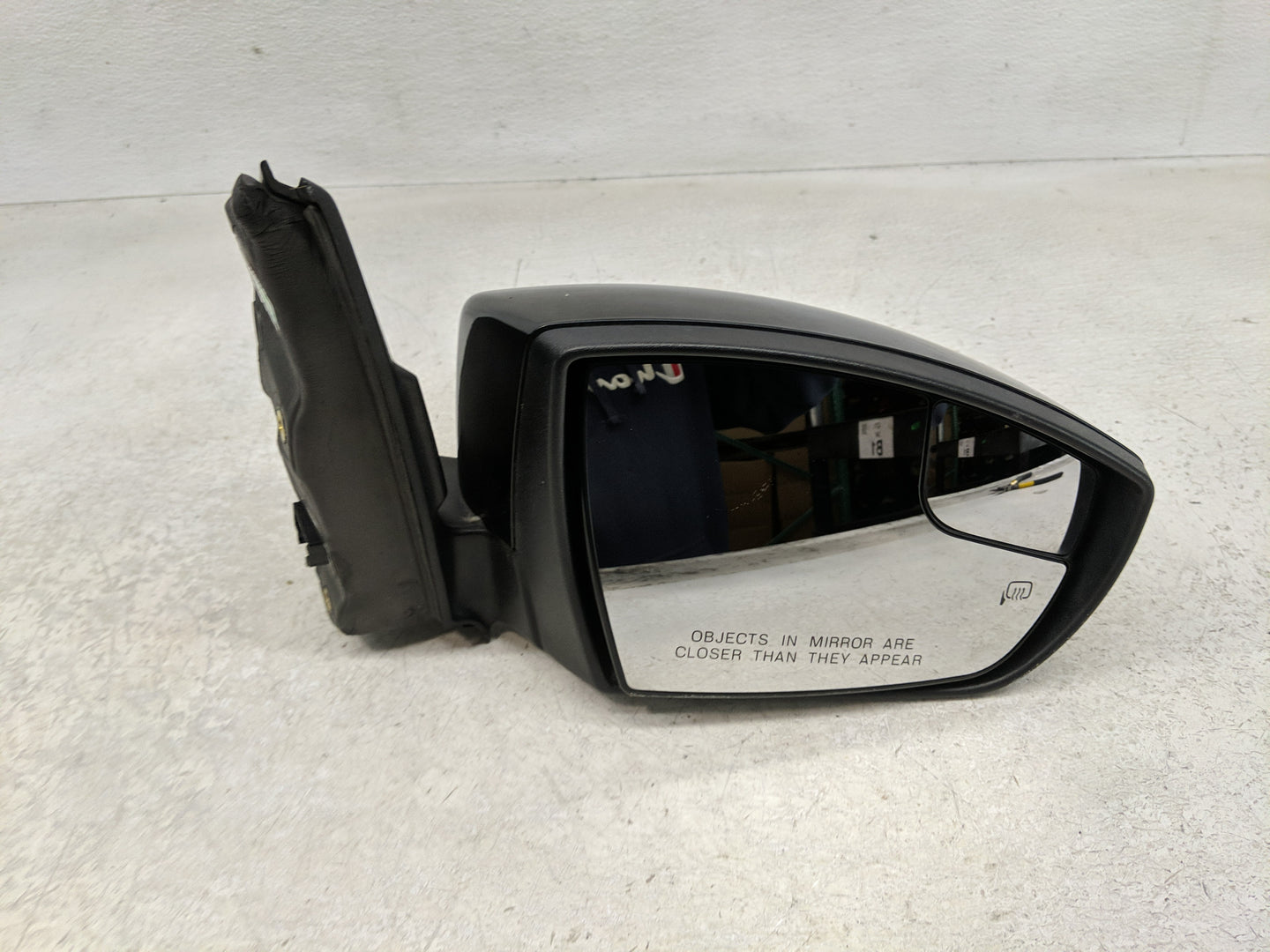 2013-2016 Ford Escape Passenger Side View Mirror - Right Door Mirror OEM Used - Oemusedautoparts1.com