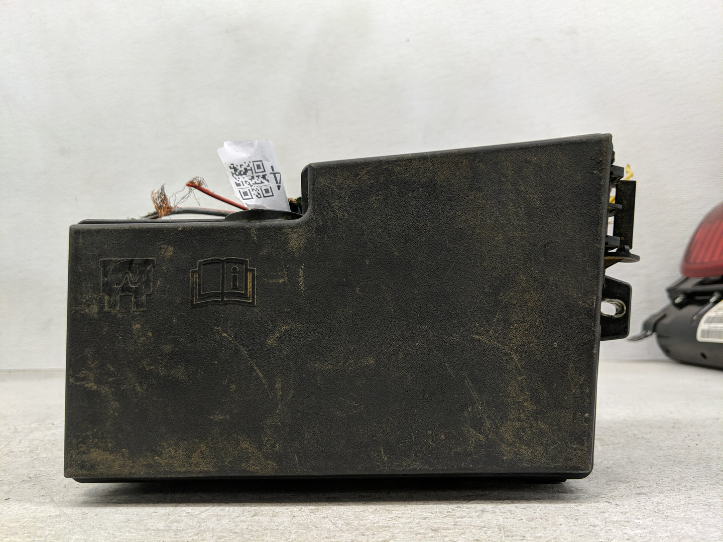 2013-2016 Ford Escape Fusebox Fuse Box Panel Relay Module Fits Fits 2013 2014 2015 2016 OEM Used Auto Parts - Oemusedautopar