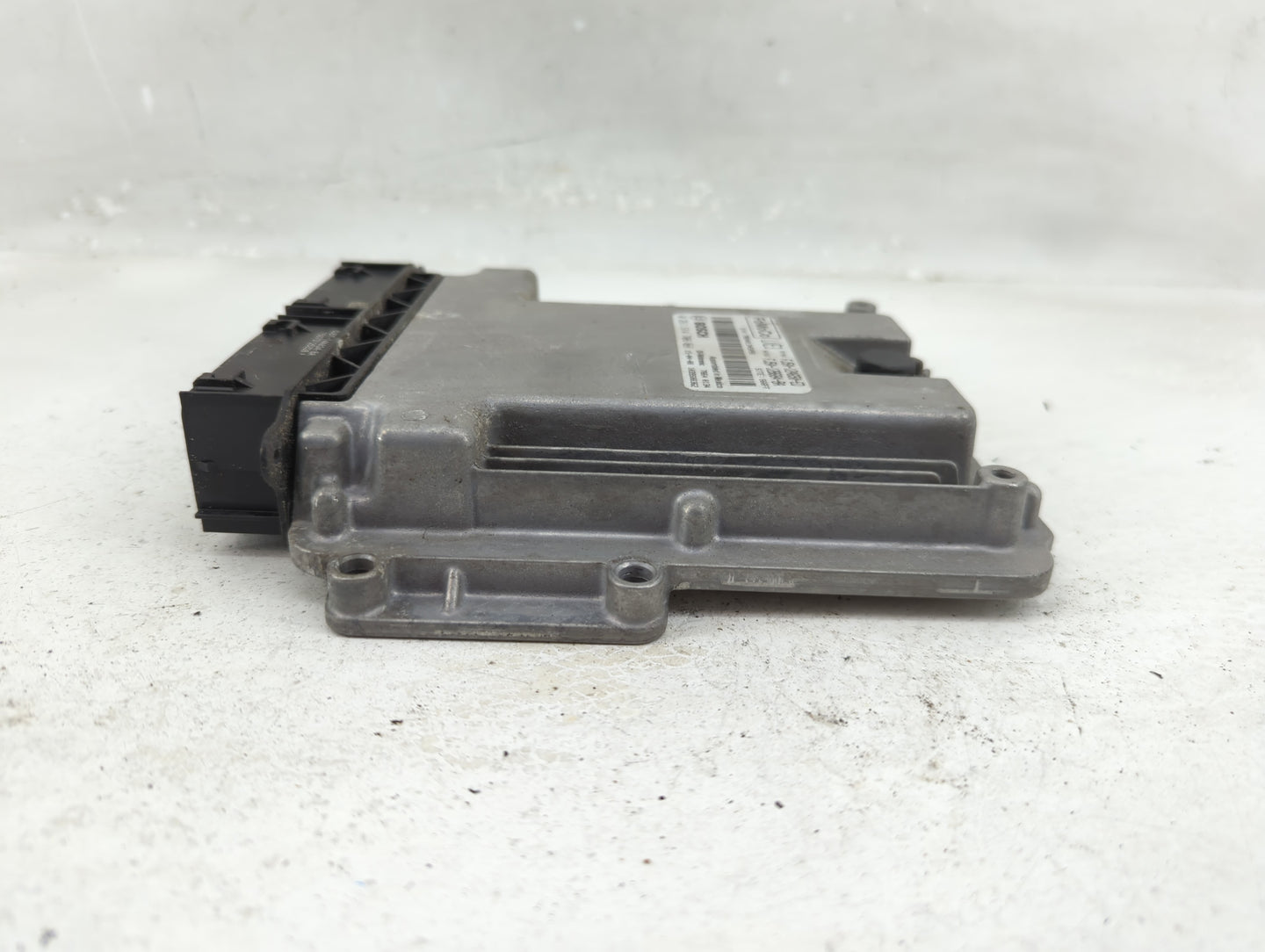 2015-2016 Ford Escape PCM Engine Control Computer ECU ECM PCU OEM P/N:FJ5A-129684-BA FJ5A-12A650-ED Fits Fits 2015 2016 OEM 