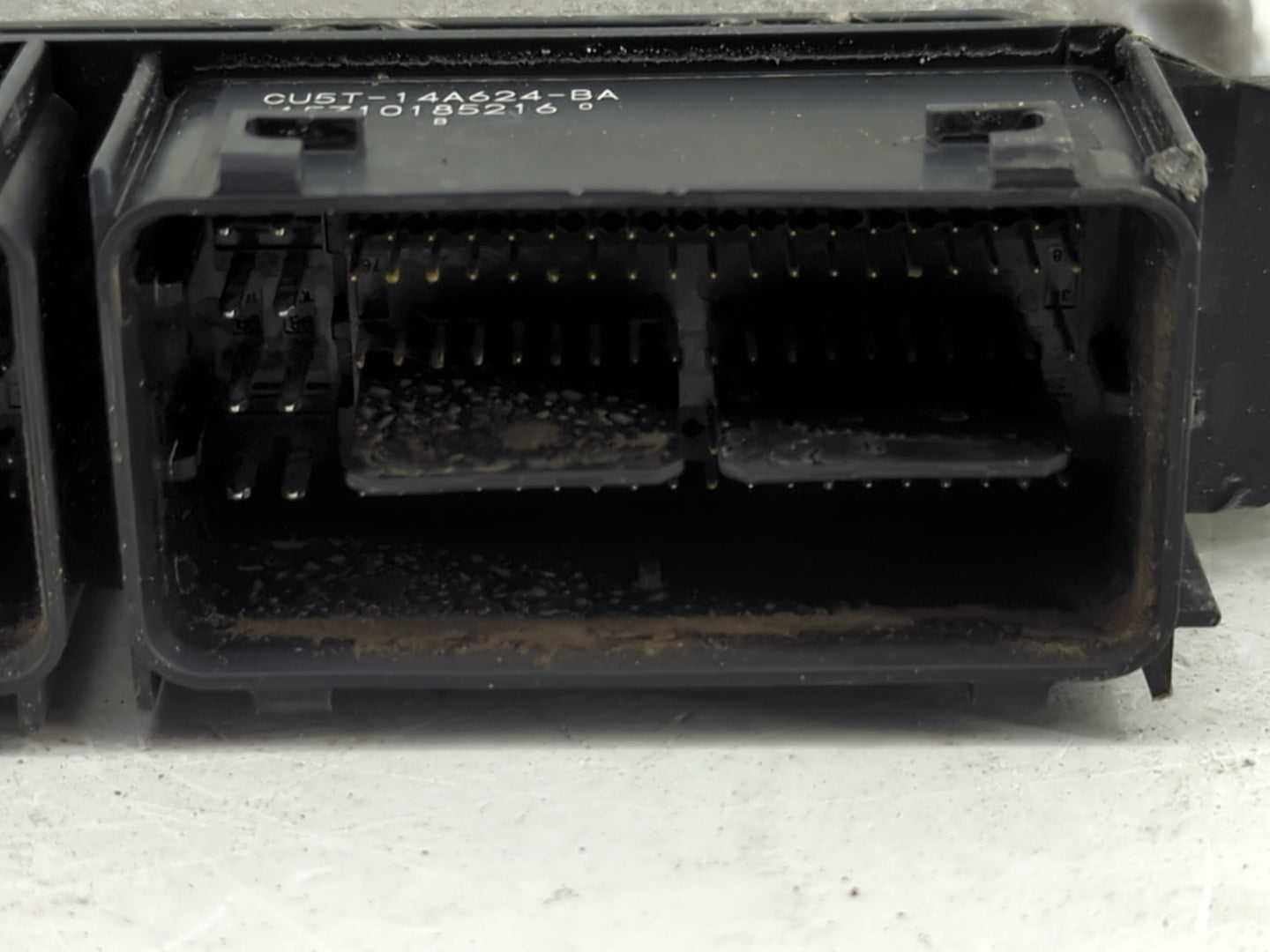 2015-2016 Ford Escape PCM Engine Control Computer ECU ECM PCU OEM P/N:FJ5A-12B684-BA FJ5A-12A650-UC Fits Fits 2015 2016 OEM 