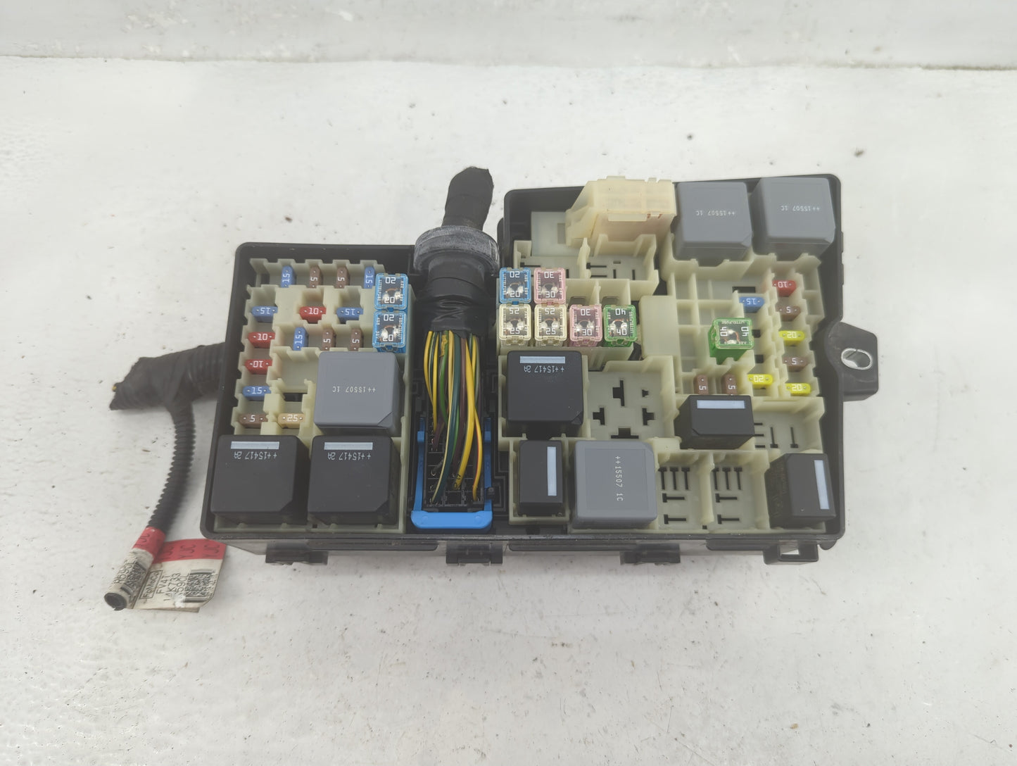 2013-2016 Ford Escape Fusebox Fuse Box Panel Relay Module P/N:GJ7T-14A076-BA 21090 000 001 Fits Fits 2013 2014 2015 2016 OEM