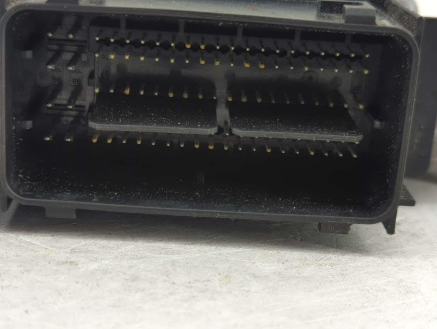2015-2016 Ford Escape PCM Engine Control Computer ECU ECM PCU OEM P/N:FJ5A-12A650-UC Fits Fits 2015 2016 OEM Used Auto Parts