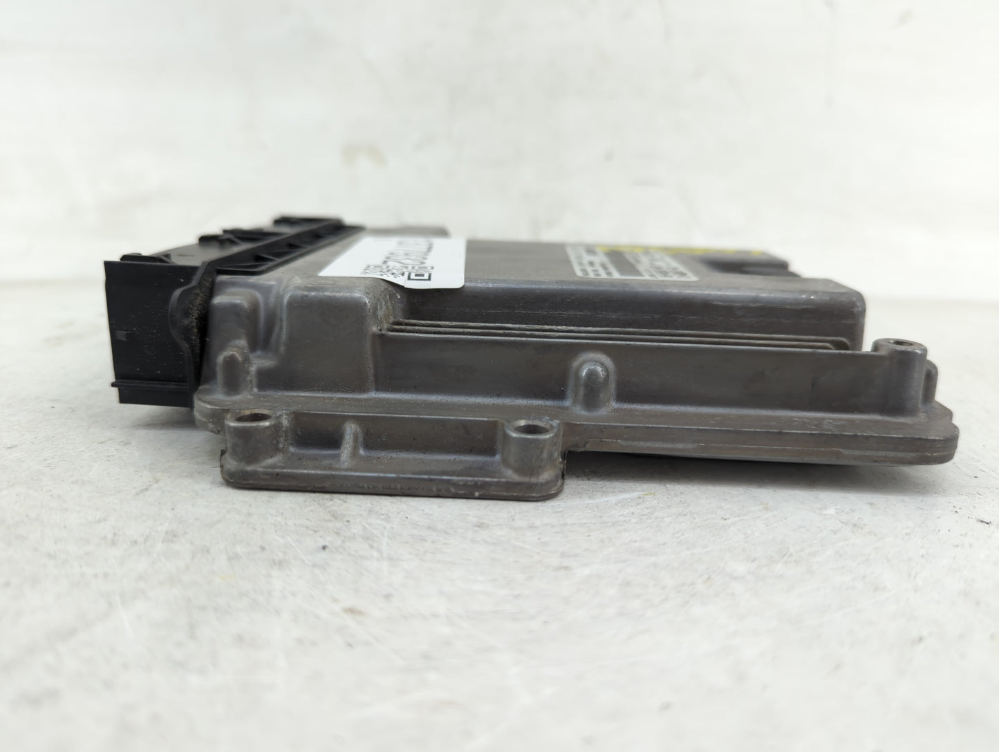 2015-2016 Ford Escape PCM Engine Control Computer ECU ECM PCU OEM P/N:FJ5A-12A650-UC Fits Fits 2015 2016 OEM Used Auto Parts