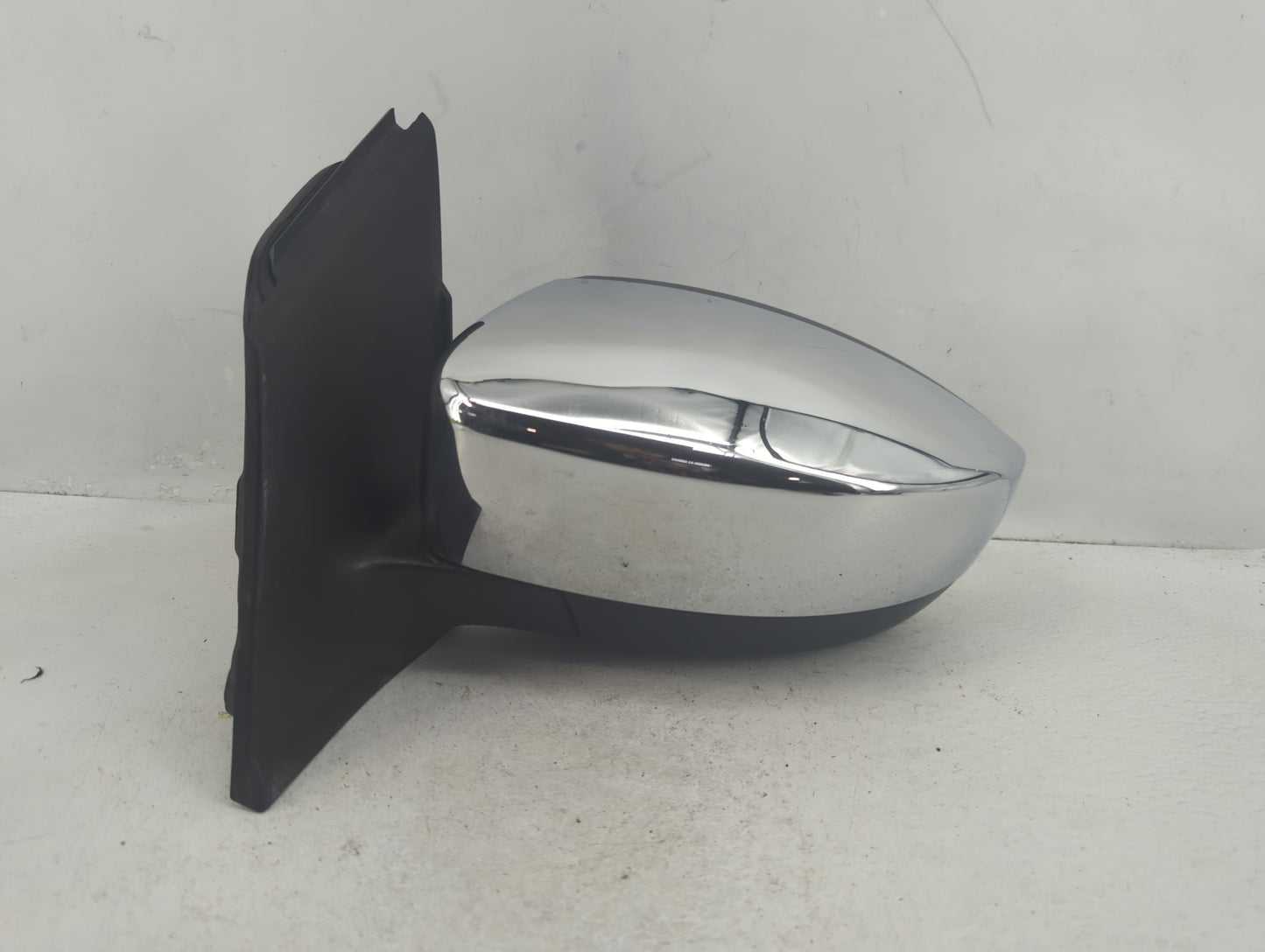 2014-2016 Ford Escape Driver Side View Mirror - Left Door Mirror OEM Used - Oemusedautoparts1.com