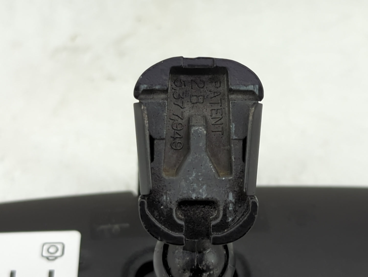 2001-2016 Ford Escape Interior Rear View Mirror Replacement OEM P/N:A048070 Fits OEM Used Auto Parts - Oemusedautoparts1.com