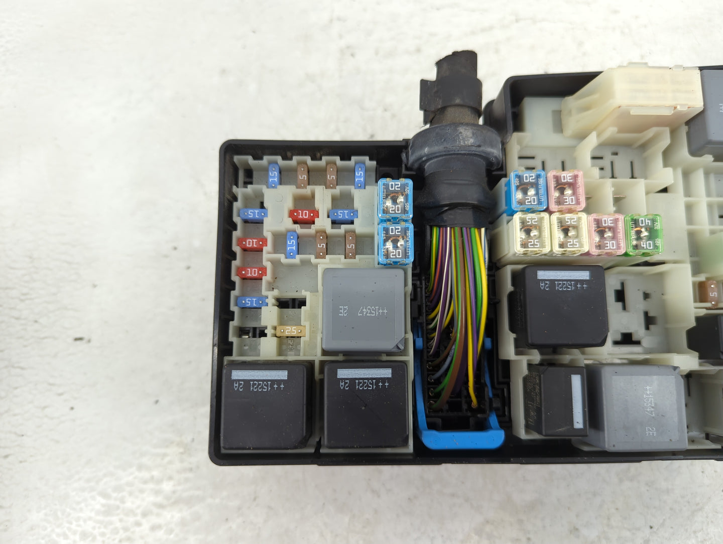 2013-2016 Ford Escape Fusebox Fuse Box Panel Relay Module P/N:19648 000 001 GJ7T-14A076-BA Fits Fits 2013 2014 2015 2016 OEM