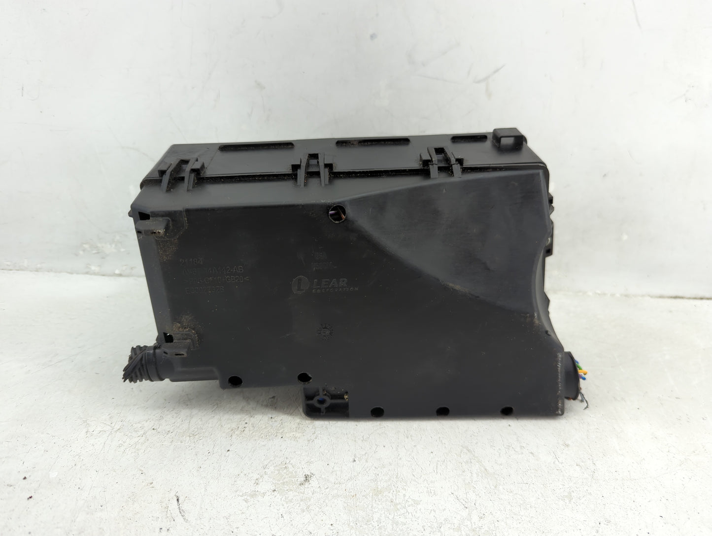 2013-2016 Ford Escape Fusebox Fuse Box Panel Relay Module P/N:19648 000 001 GJ7T-14A076-BA Fits Fits 2013 2014 2015 2016 OEM
