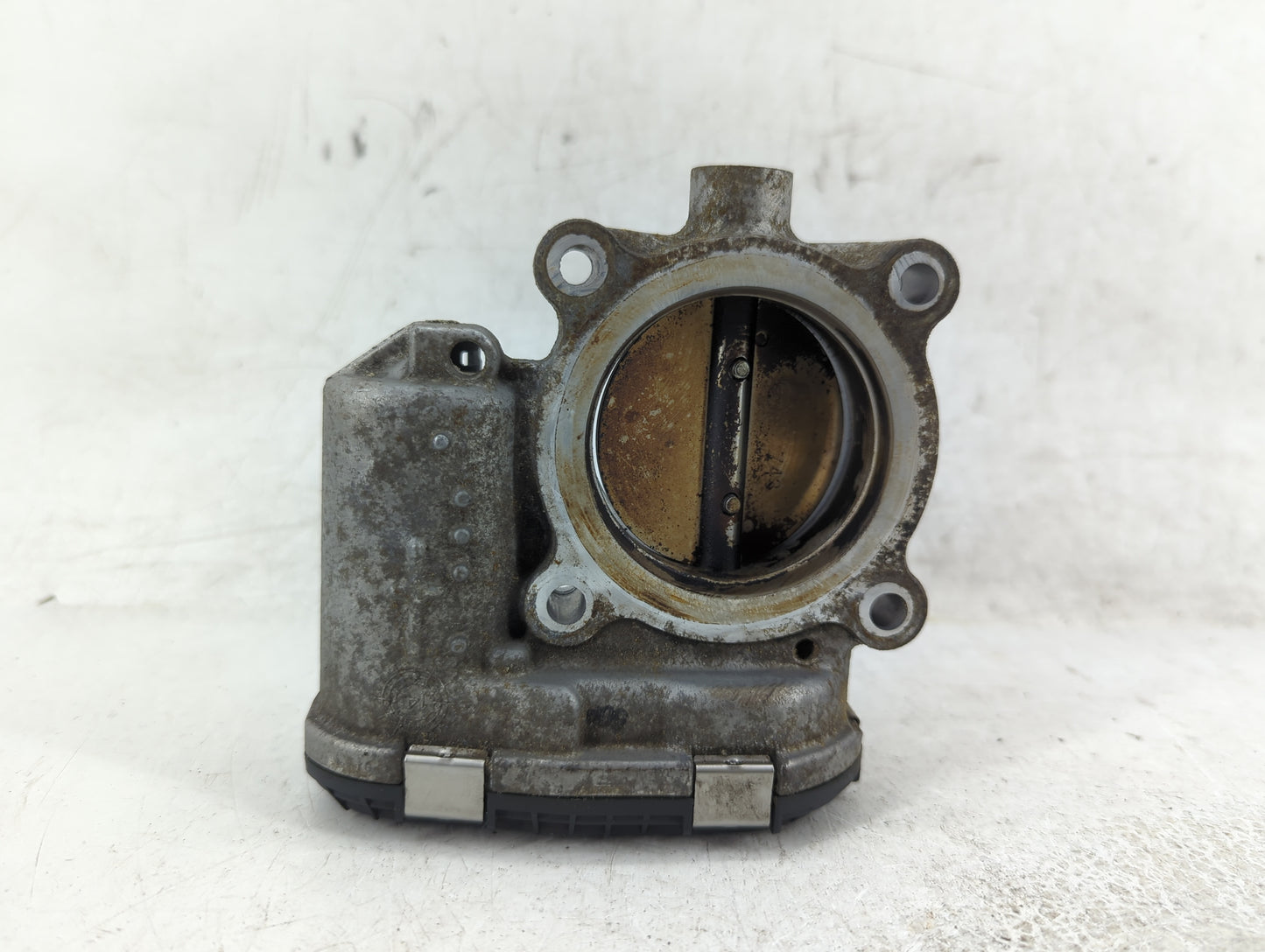 2013-2016 Ford Escape Throttle Body P/N:DS7E-9F991-BB 0280750576 Fits Fits 2012 2013 2014 2015 2016 2017 OEM Used Auto Parts