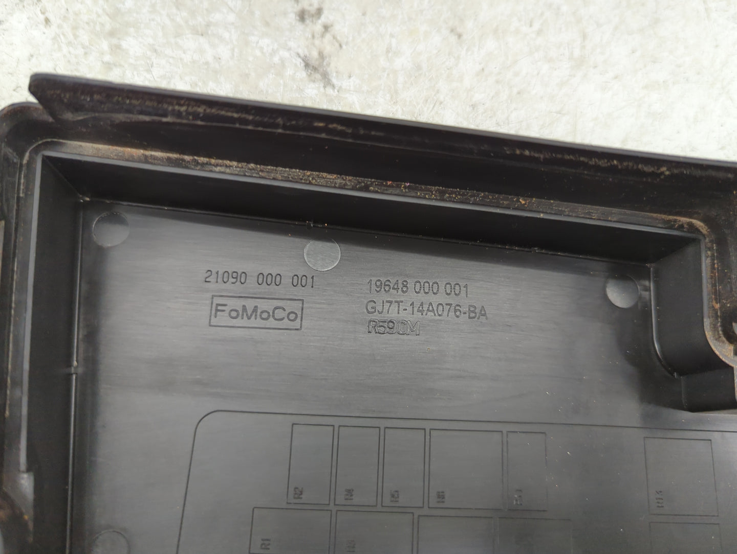 2013-2016 Ford Escape Fusebox Fuse Box Panel Relay Module P/N:GJ7T-14A076-BA Fits Fits 2013 2014 2015 2016 OEM Used Auto Par
