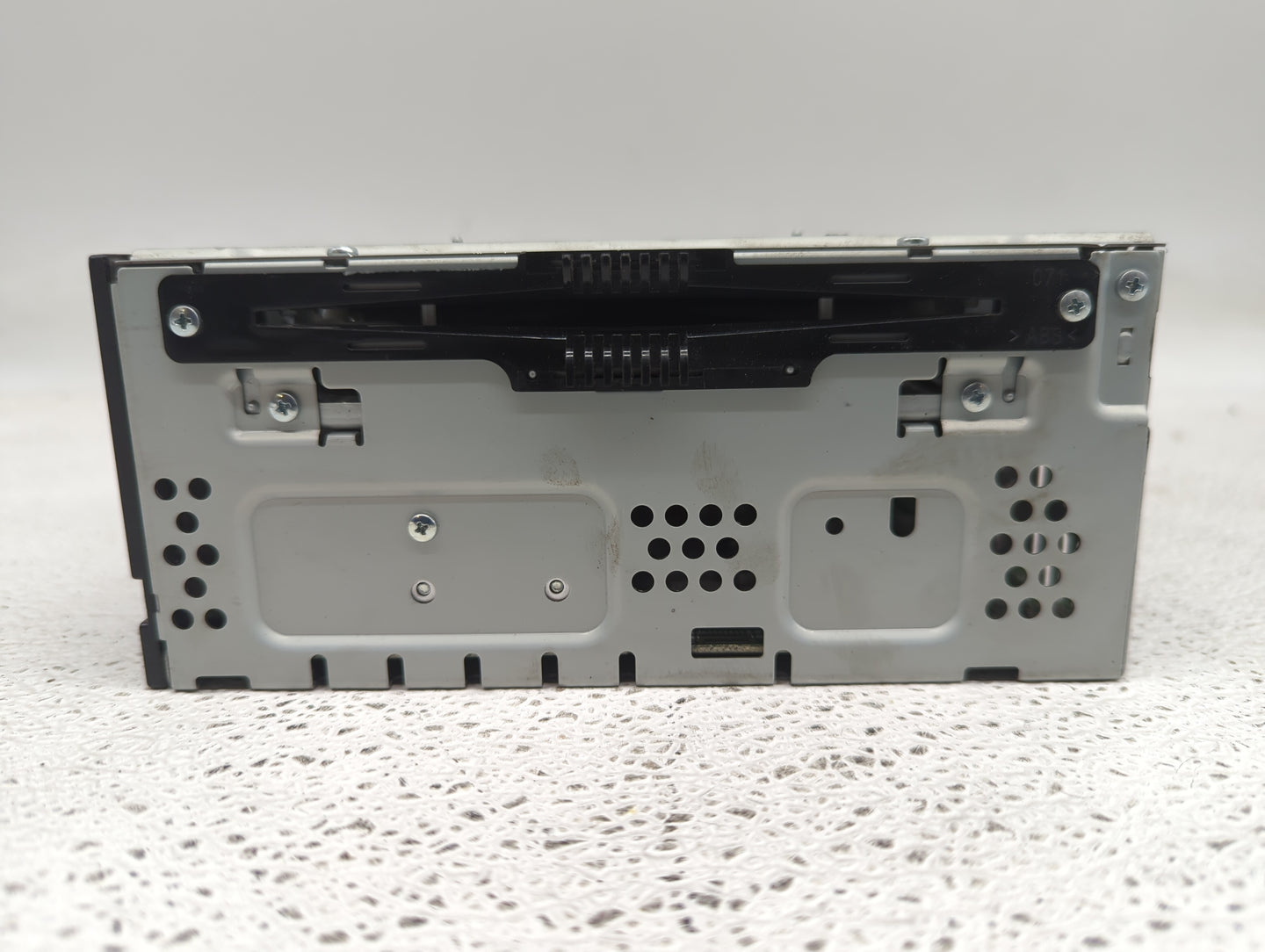 2015-2016 Ford Escape Radio AM FM Cd Player Receiver Replacement P/N:CJ5T-19C107-HB Fits Fits 2015 2016 OEM Used Auto Parts 