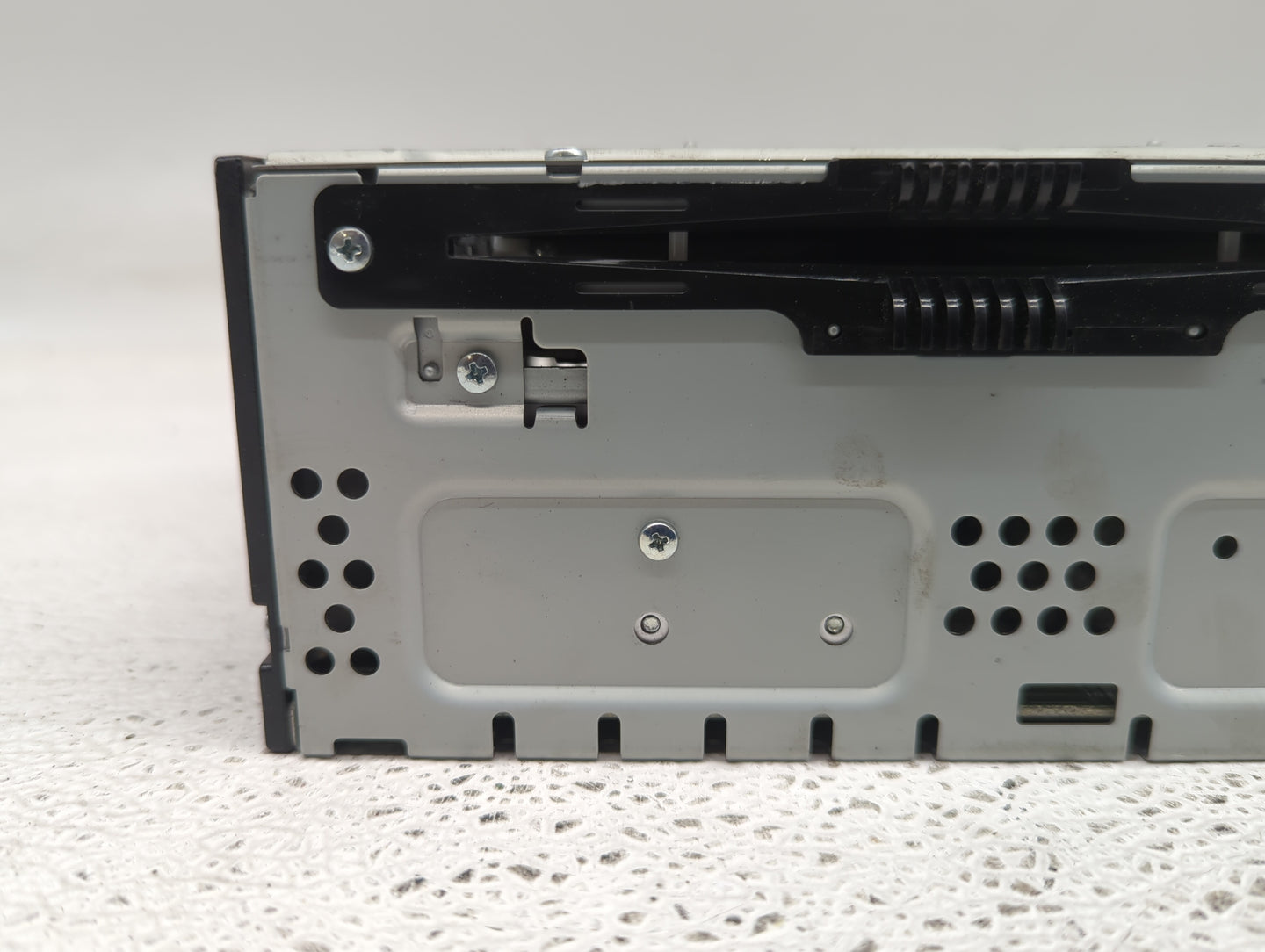 2015-2016 Ford Escape Radio AM FM Cd Player Receiver Replacement P/N:CJ5T-19C107-HB Fits Fits 2015 2016 OEM Used Auto Parts 
