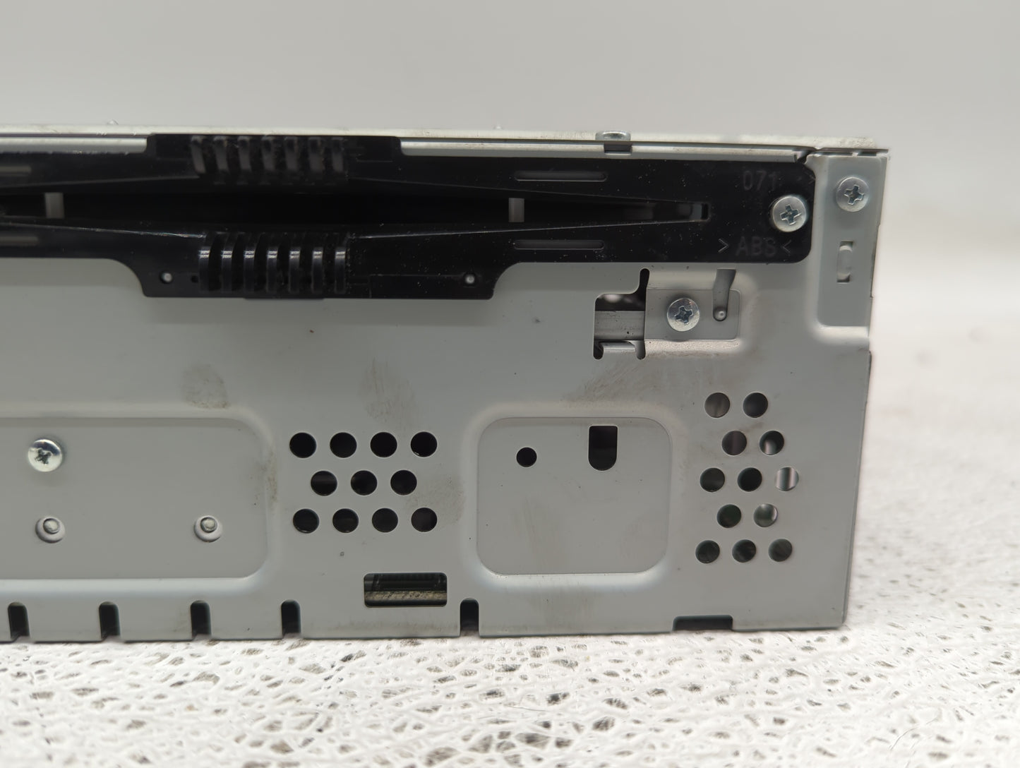 2015-2016 Ford Escape Radio AM FM Cd Player Receiver Replacement P/N:CJ5T-19C107-HB Fits Fits 2015 2016 OEM Used Auto Parts 