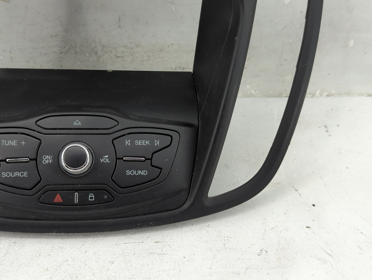 2013-2016 Ford Escape Radio Control Panel - Oemusedautoparts1.com