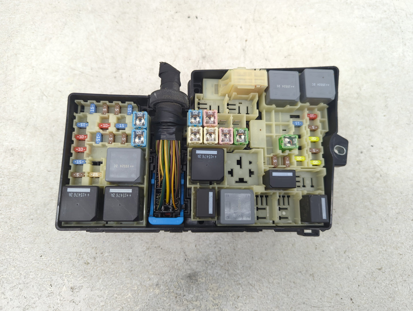 2013-2016 Ford Escape Fusebox Fuse Box Panel Relay Module P/N:AV6T-14A067-AD Fits Fits 2013 2014 2015 2016 OEM Used Auto Par