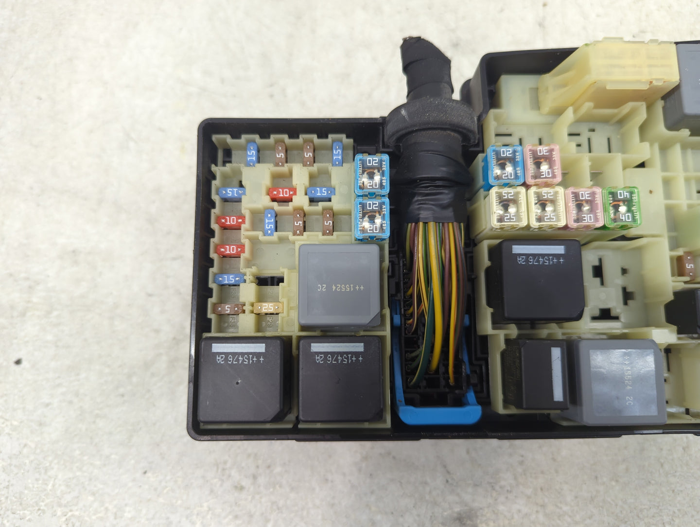 2013-2016 Ford Escape Fusebox Fuse Box Panel Relay Module P/N:AV6T-14A067-AD Fits Fits 2013 2014 2015 2016 OEM Used Auto Par