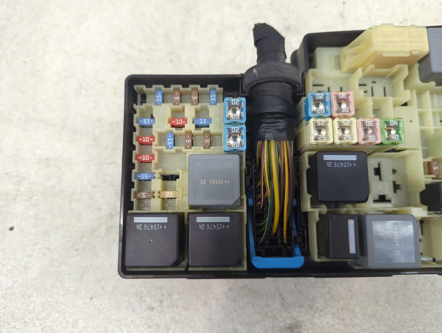 2013-2016 Ford Escape Fusebox Fuse Box Panel Relay Module P/N:AV6T-14A067-AD Fits Fits 2013 2014 2015 2016 OEM Used Auto Par