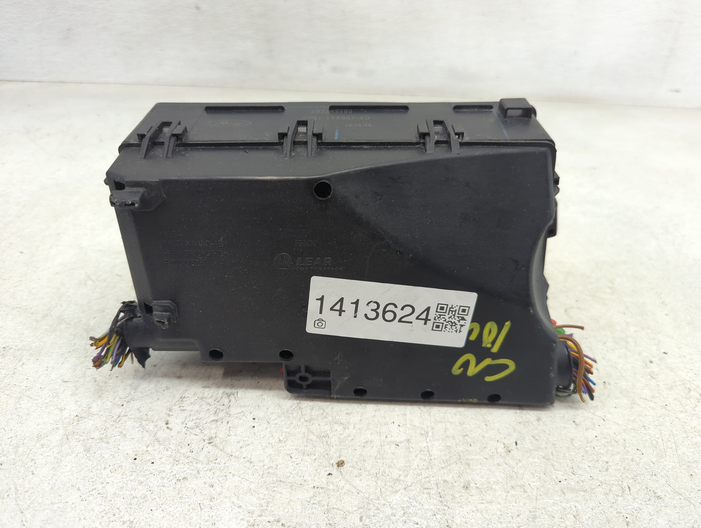 2013-2016 Ford Escape Fusebox Fuse Box Panel Relay Module P/N:AV6T-14A067-AD Fits Fits 2013 2014 2015 2016 OEM Used Auto Par