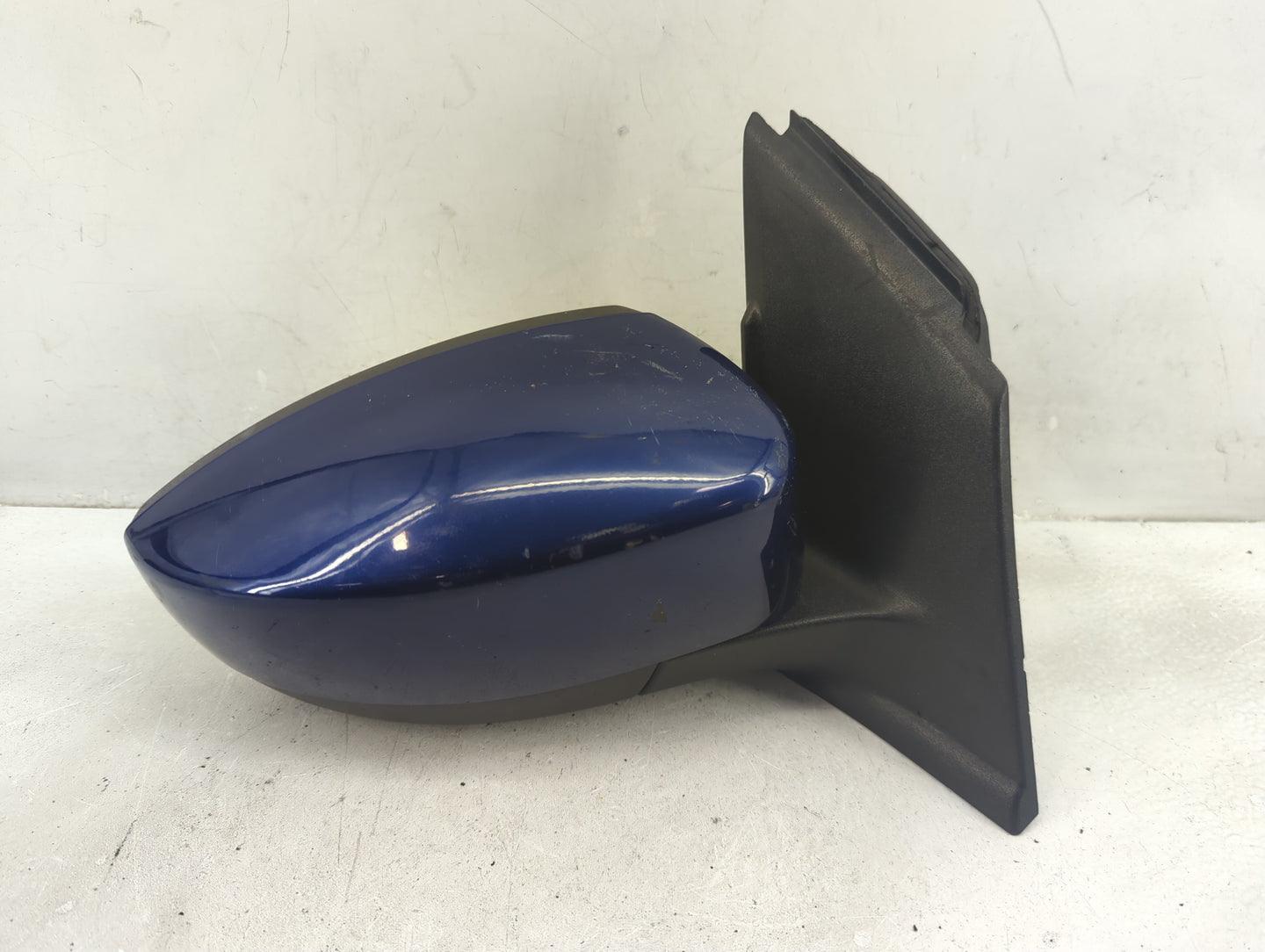 2013-2016 Ford Escape Passenger Side View Mirror - Right Door Mirror OEM Used - Oemusedautoparts1.com