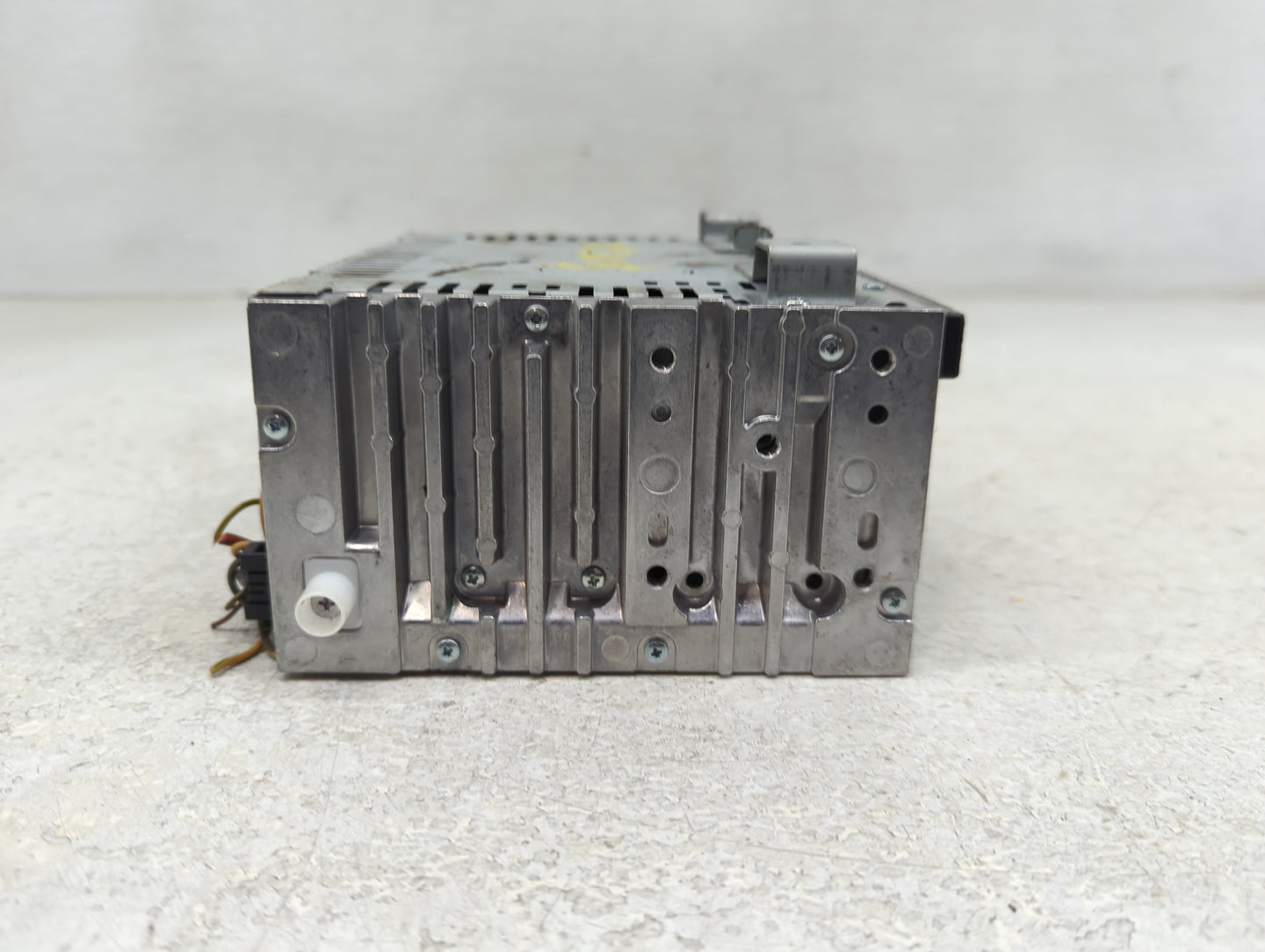 2015-2016 Ford Escape Radio AM FM Cd Player Receiver Replacement P/N:CJ5T-19C107-FB Fits Fits 2015 2016 OEM Used Auto Parts 