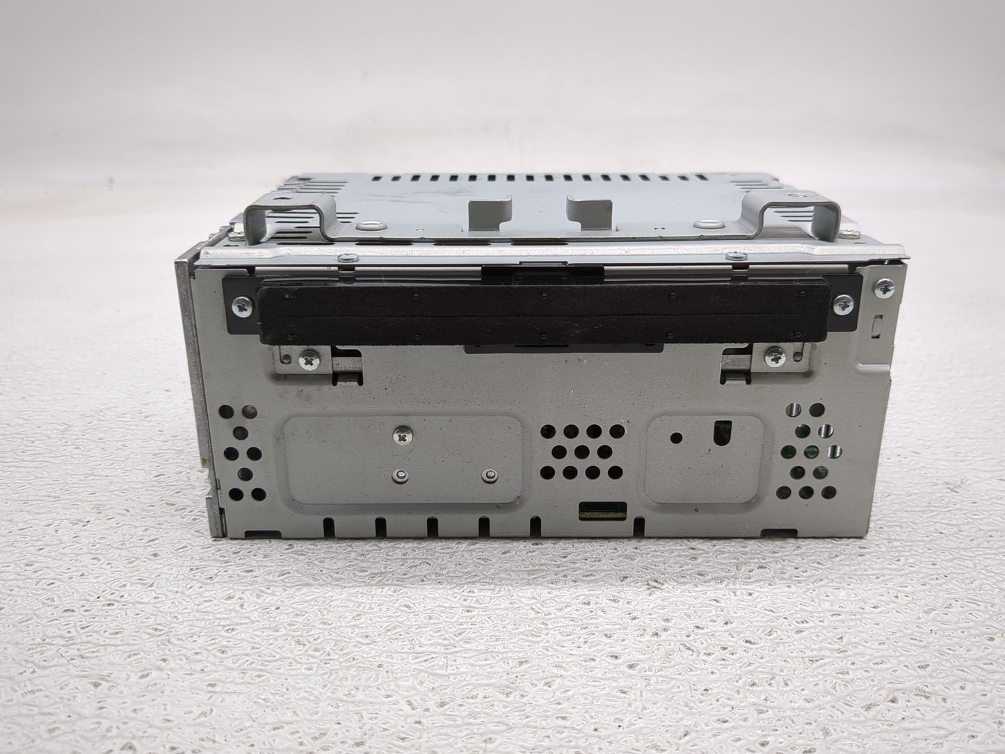 2015-2016 Ford Escape Radio AM FM Cd Player Receiver Replacement P/N:CJ5T-19C107-FB Fits Fits 2015 2016 OEM Used Auto Parts 