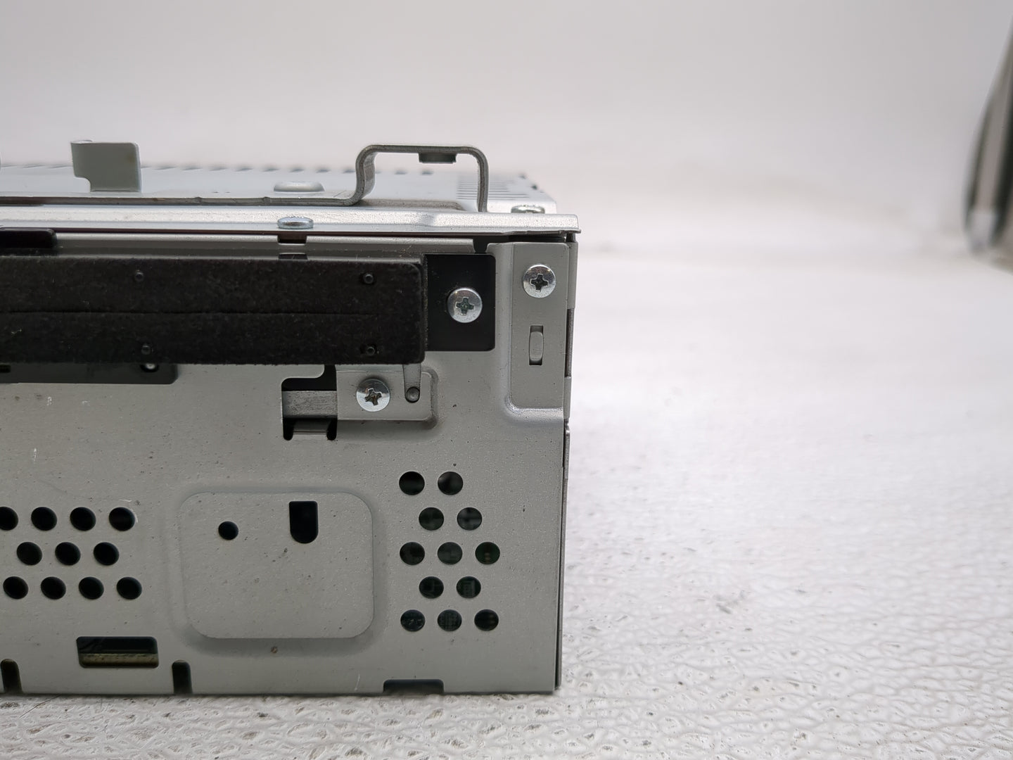 2015-2016 Ford Escape Radio AM FM Cd Player Receiver Replacement P/N:CJ5T-19C107-FB Fits Fits 2015 2016 OEM Used Auto Parts 