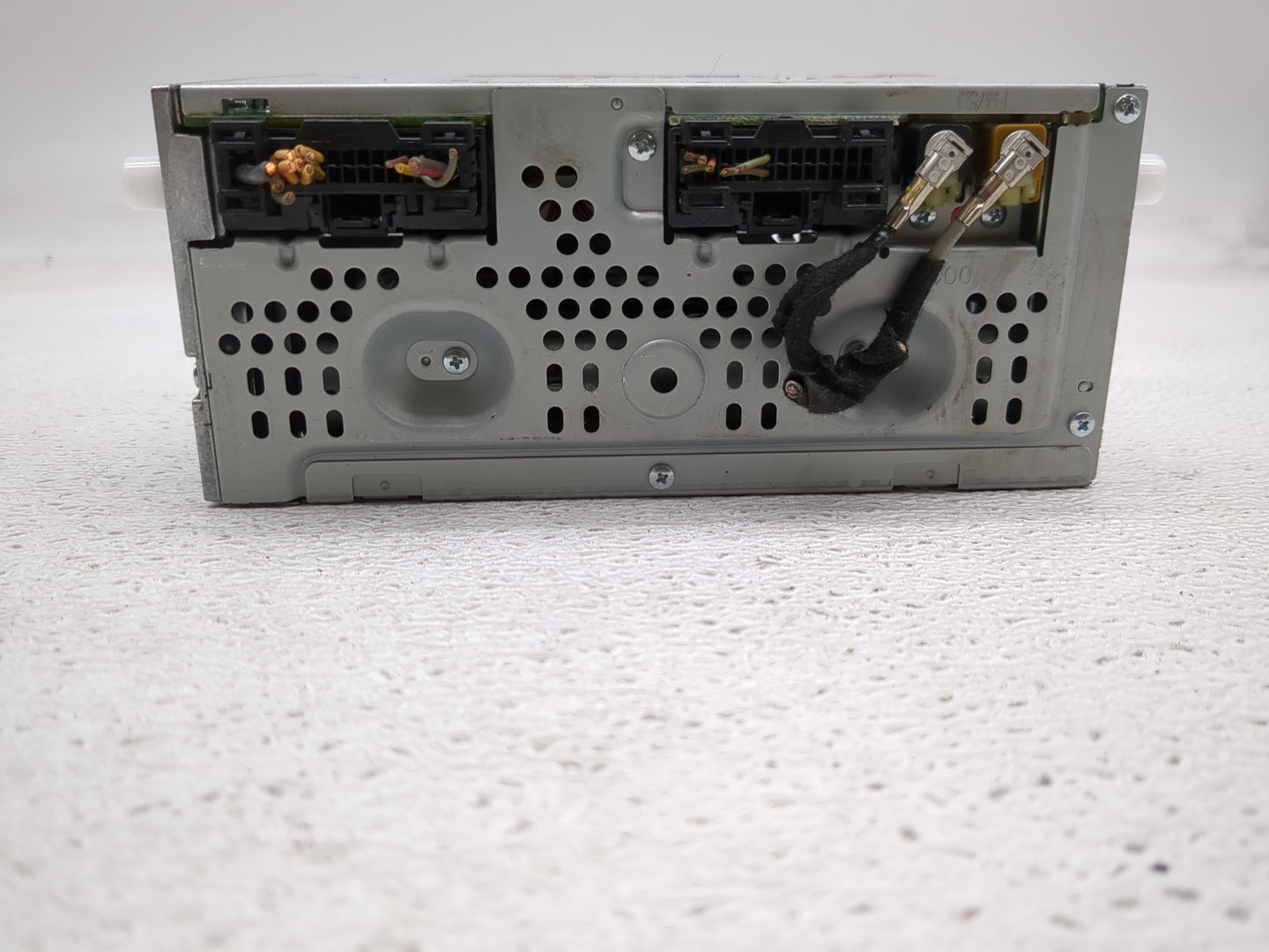 2015-2016 Ford Escape Radio AM FM Cd Player Receiver Replacement P/N:CJ5T-19C107-FB Fits Fits 2015 2016 OEM Used Auto Parts 