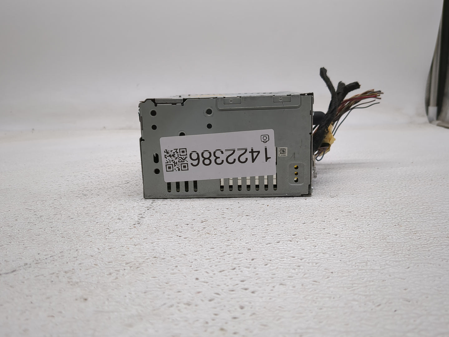 2015-2016 Ford Escape Radio AM FM Cd Player Receiver Replacement P/N:CJ5T-19C107-DJ Fits Fits 2015 2016 OEM Used Auto Parts 