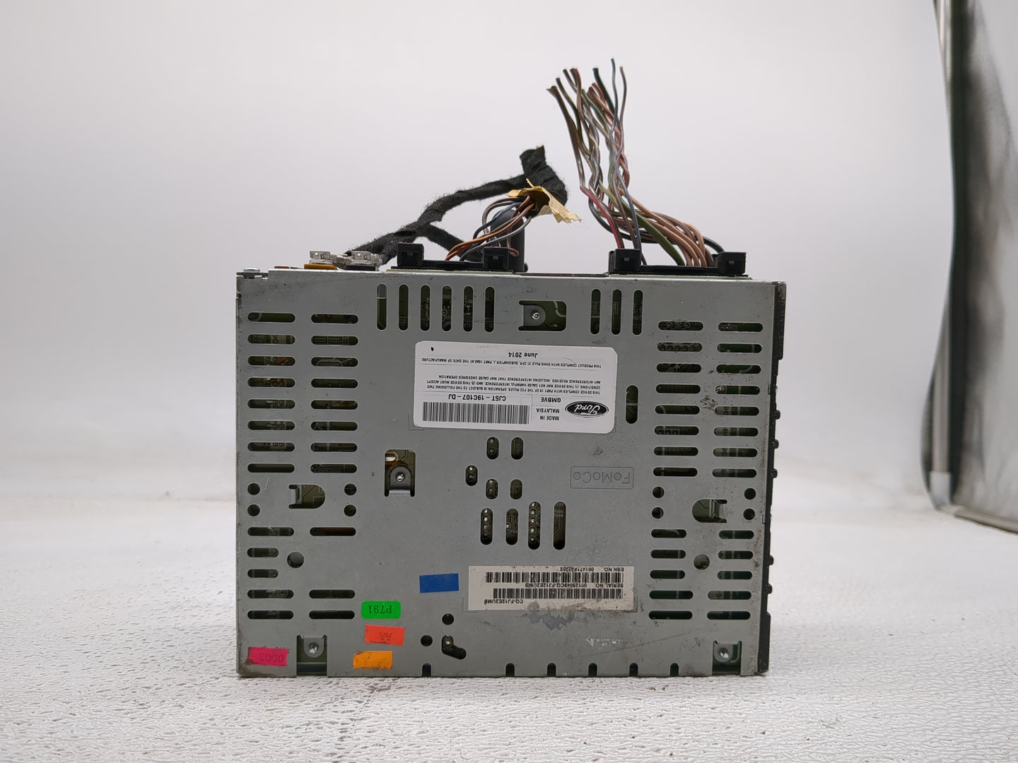2015-2016 Ford Escape Radio AM FM Cd Player Receiver Replacement P/N:CJ5T-19C107-DJ Fits Fits 2015 2016 OEM Used Auto Parts 