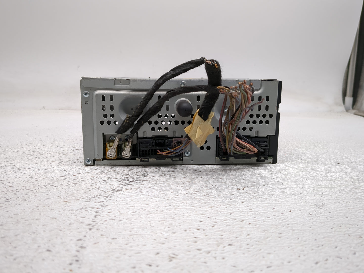 2015-2016 Ford Escape Radio AM FM Cd Player Receiver Replacement P/N:CJ5T-19C107-DJ Fits Fits 2015 2016 OEM Used Auto Parts 