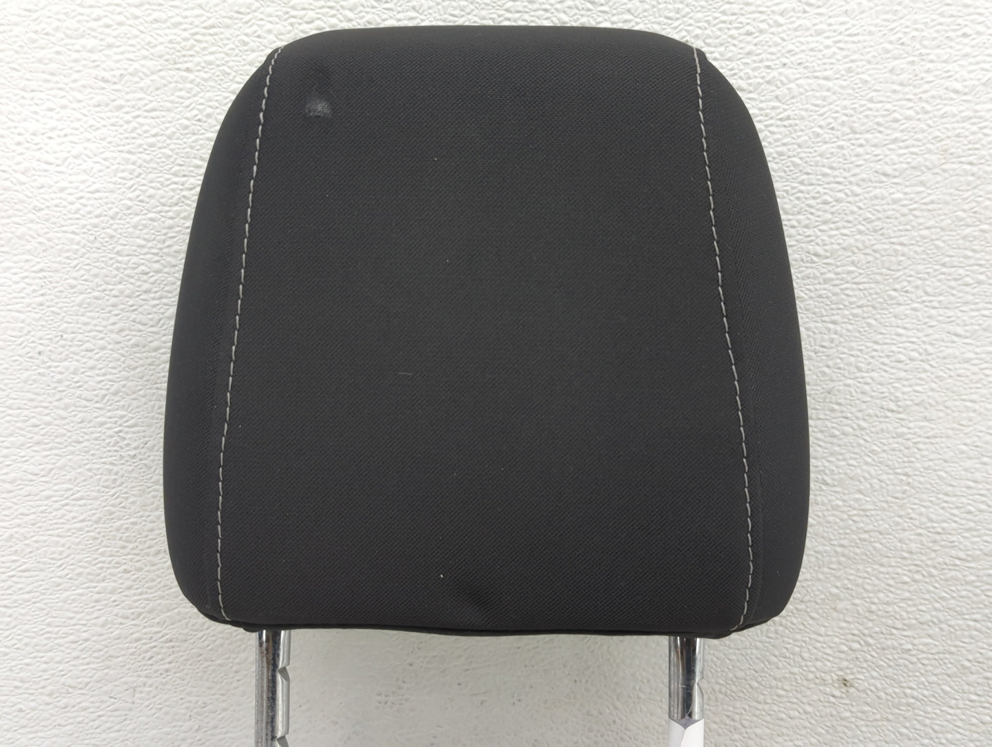 2016-2019 Ford Escape Headrest Head Rest Front Driver Passenger Seat Fits Fits 2016 2017 2018 2019 OEM Used Auto Parts - Oem
