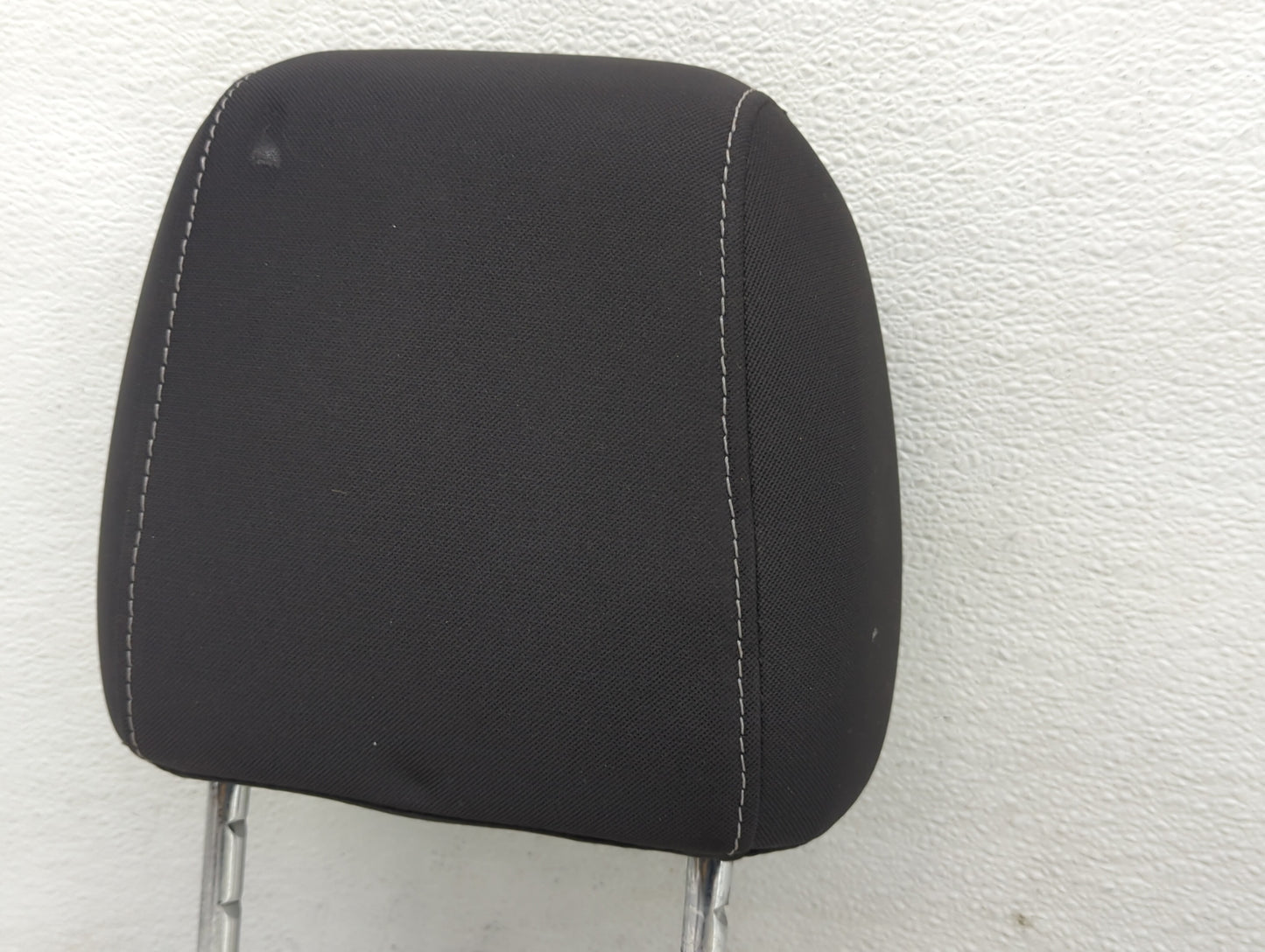 2016-2019 Ford Escape Headrest Head Rest Front Driver Passenger Seat Fits Fits 2016 2017 2018 2019 OEM Used Auto Parts - Oem