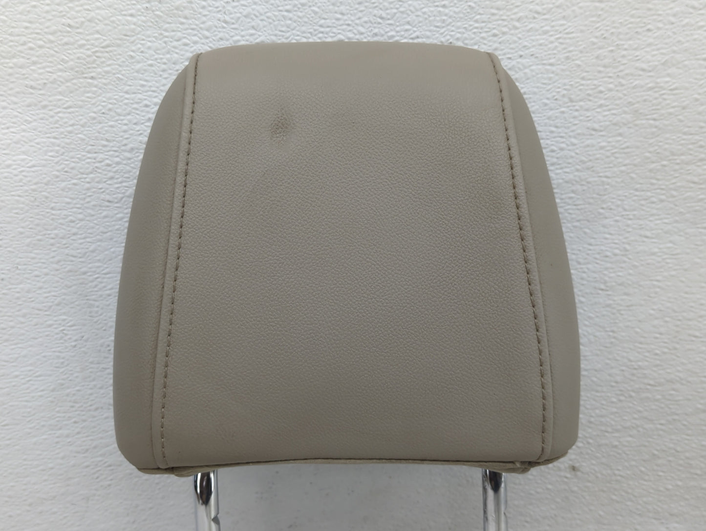2016-2019 Ford Escape Headrest Head Rest Front Driver Passenger Seat - Oemusedautoparts1.com