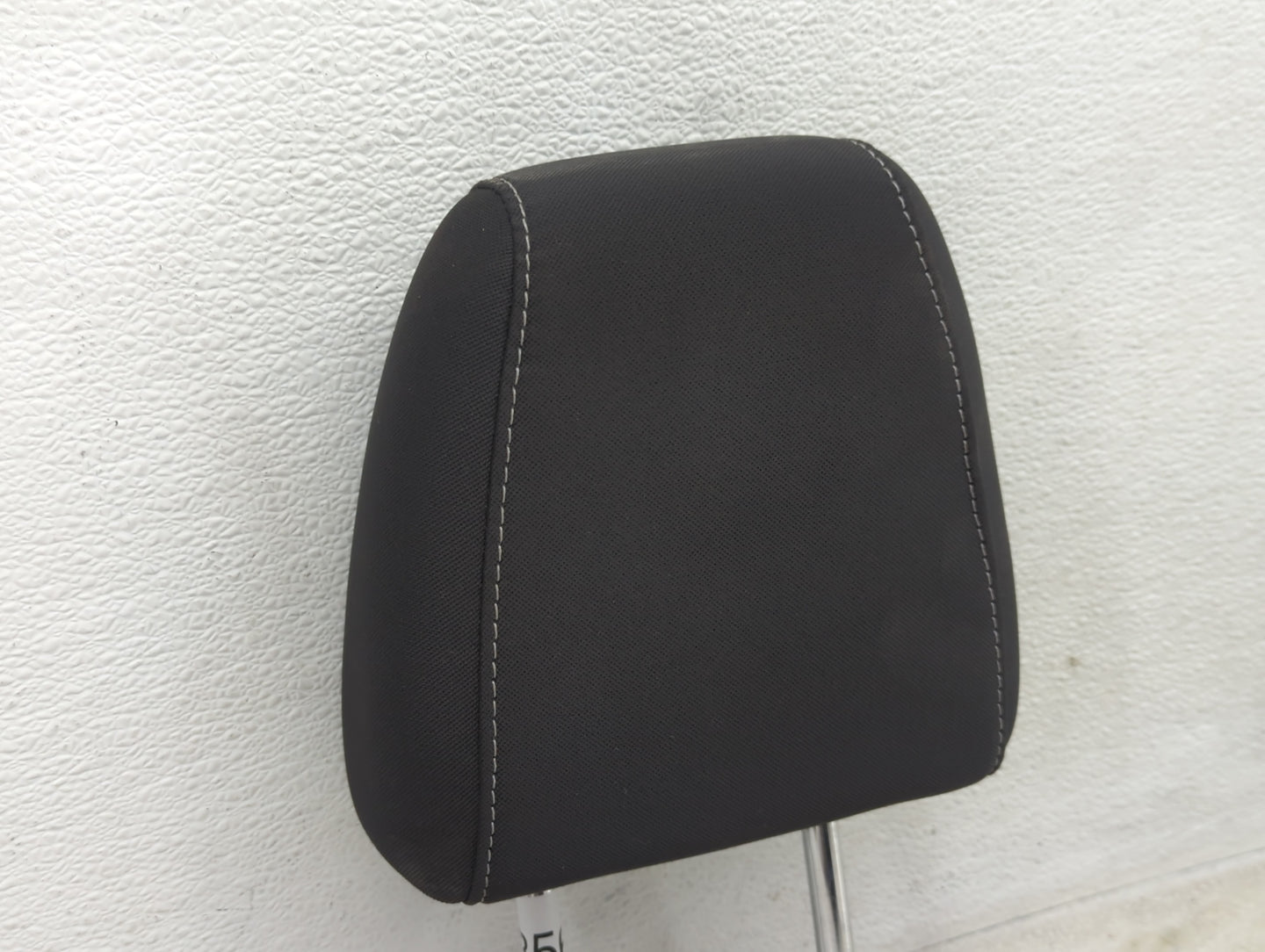 2016-2019 Ford Escape Headrest Head Rest Rear Seat Fits Fits 2016 2017 2018 2019 OEM Used Auto Parts - Oemusedautoparts1.com