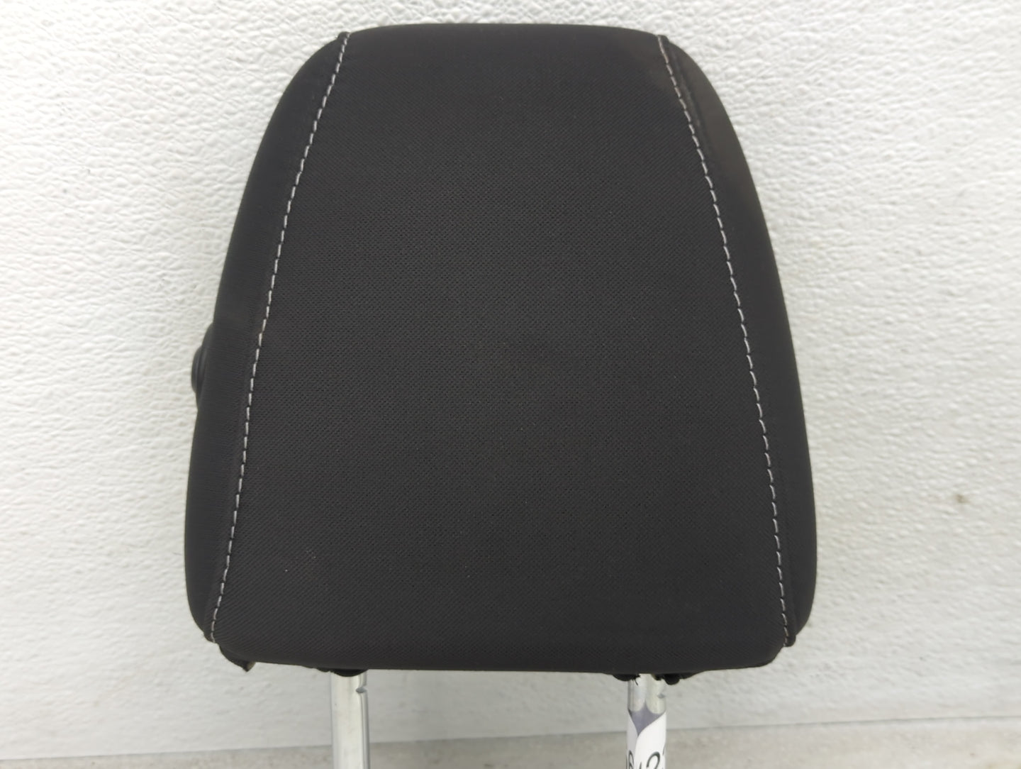 2016-2019 Ford Escape Headrest Head Rest Rear Seat Fits Fits 2016 2017 2018 2019 OEM Used Auto Parts - Oemusedautoparts1.com
