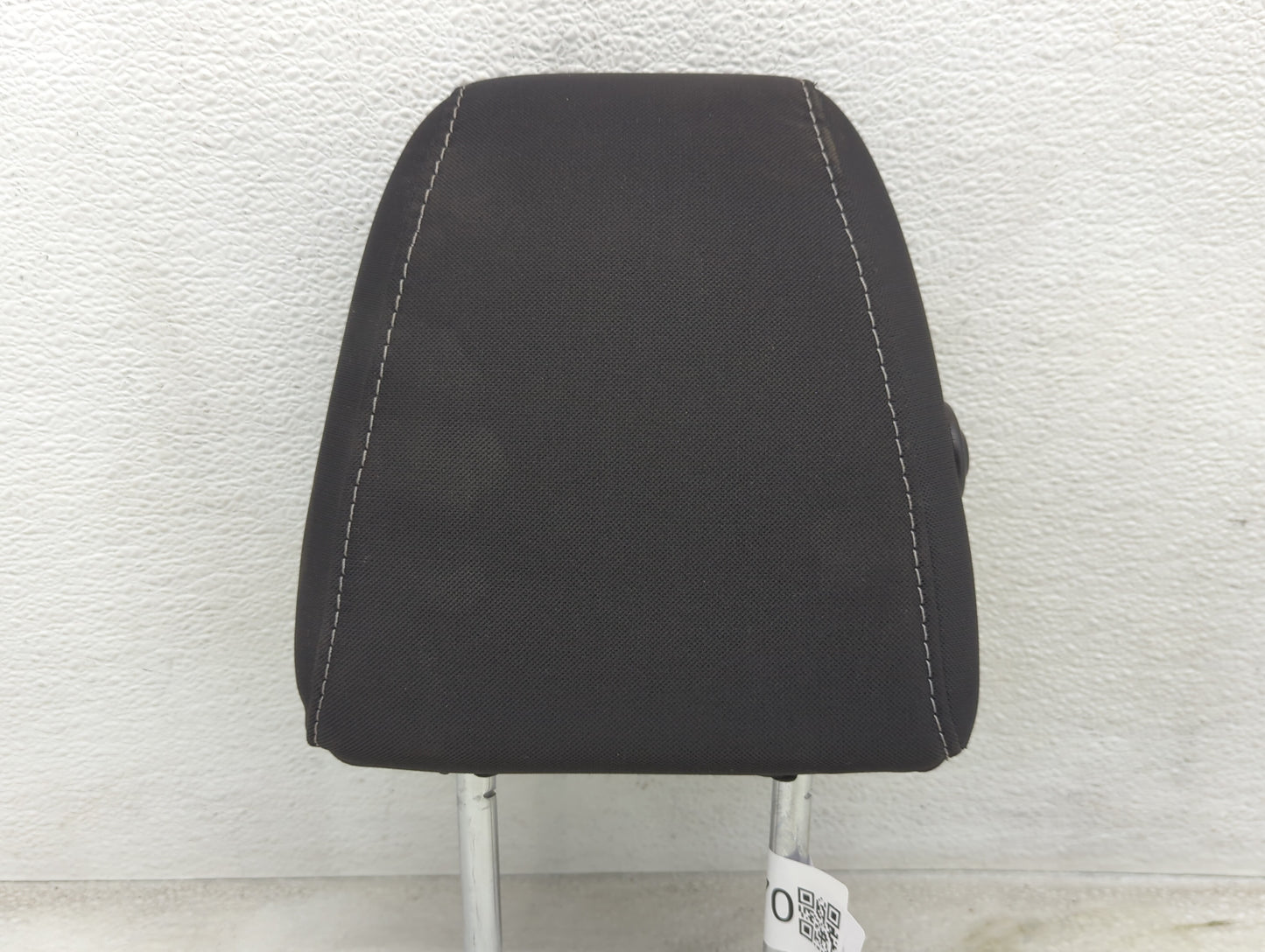 2016-2019 Ford Escape Headrest Head Rest Rear Seat Fits Fits 2016 2017 2018 2019 OEM Used Auto Parts - Oemusedautoparts1.com