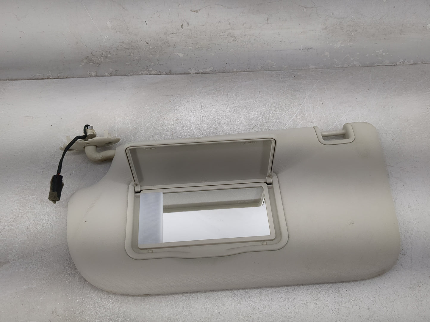 2013-2019 Ford Escape Sun Visor Shade Replacement Driver Left Mirror Fits Fits 2013 2014 2015 2016 2017 2018 2019 OEM Used A