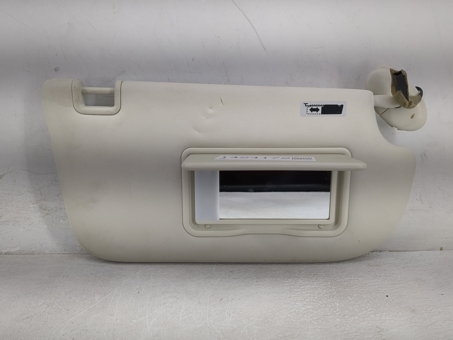 2013-2019 Ford Escape Sun Visor Shade Replacement Passenger Right Mirror Fits Fits 2013 2014 2015 2016 2017 2018 2019 OEM Us