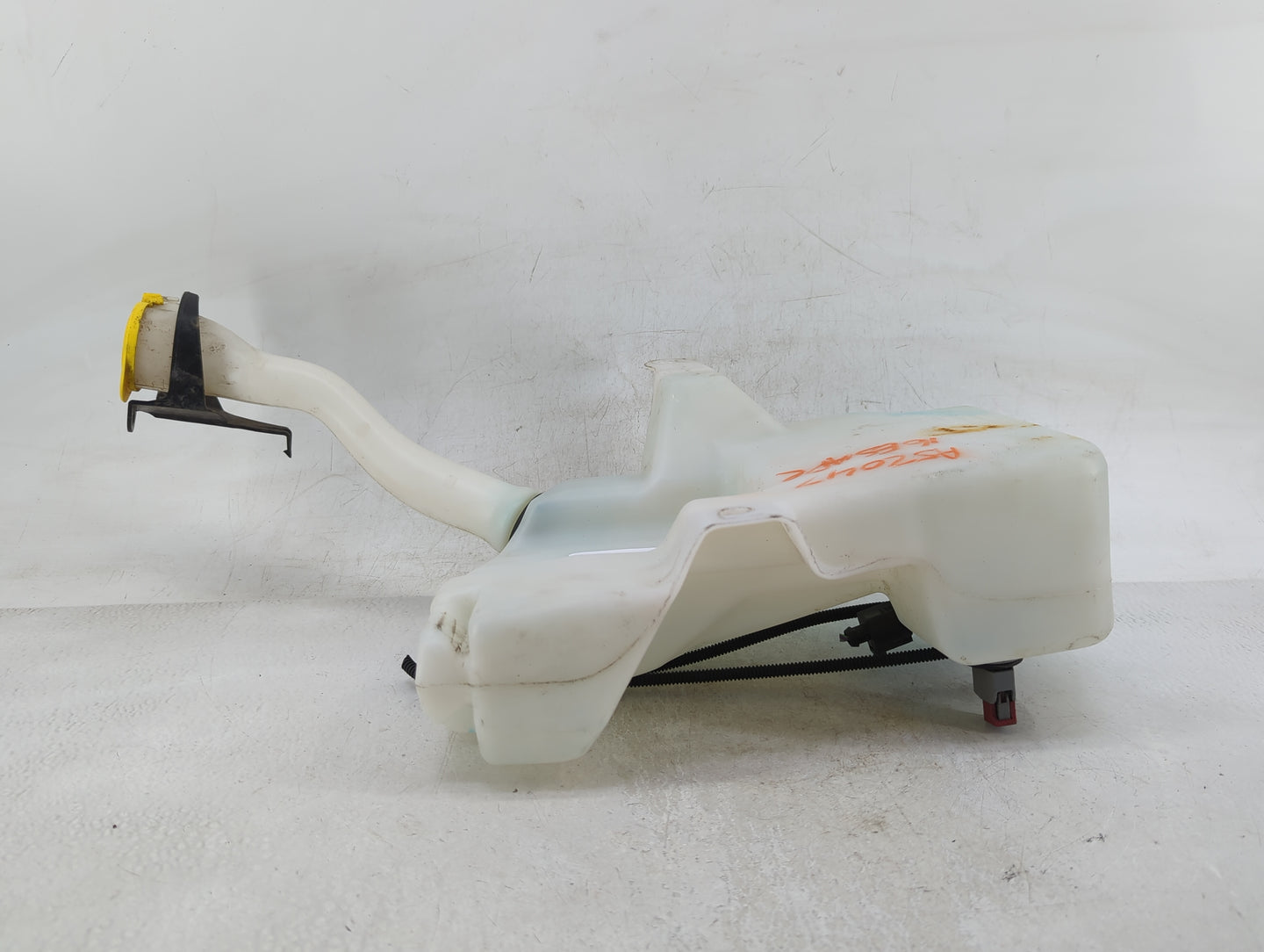 2015-2019 Ford Escape Windshield Washer Fluid Reservoir Bottle Oem - Oemusedautoparts1.com