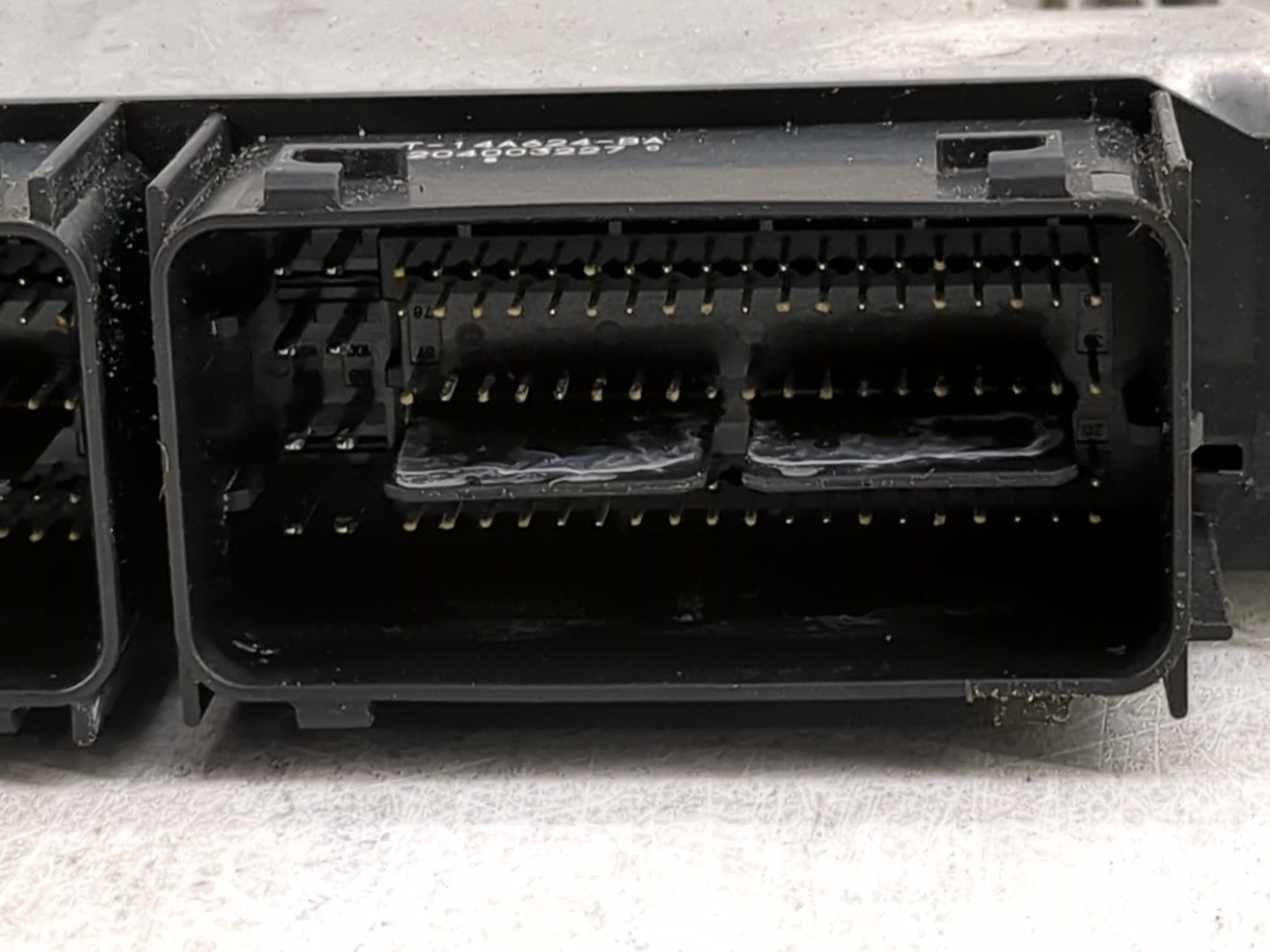 2015-2016 Ford Escape PCM Engine Control Computer ECU ECM PCU OEM P/N:GJ5A-12A650-KB FJ5A-12B684-BA Fits Fits 2015 2016 OEM 
