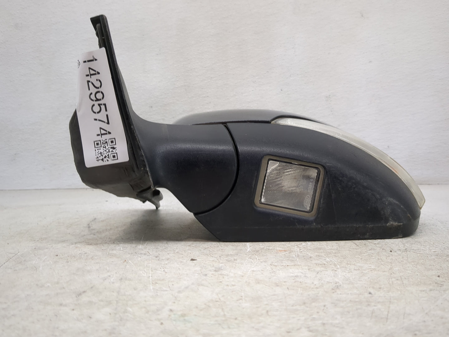 2013-2016 Ford Escape Driver Side View Mirror - Left Door Mirror OEM Used - Oemusedautoparts1.com