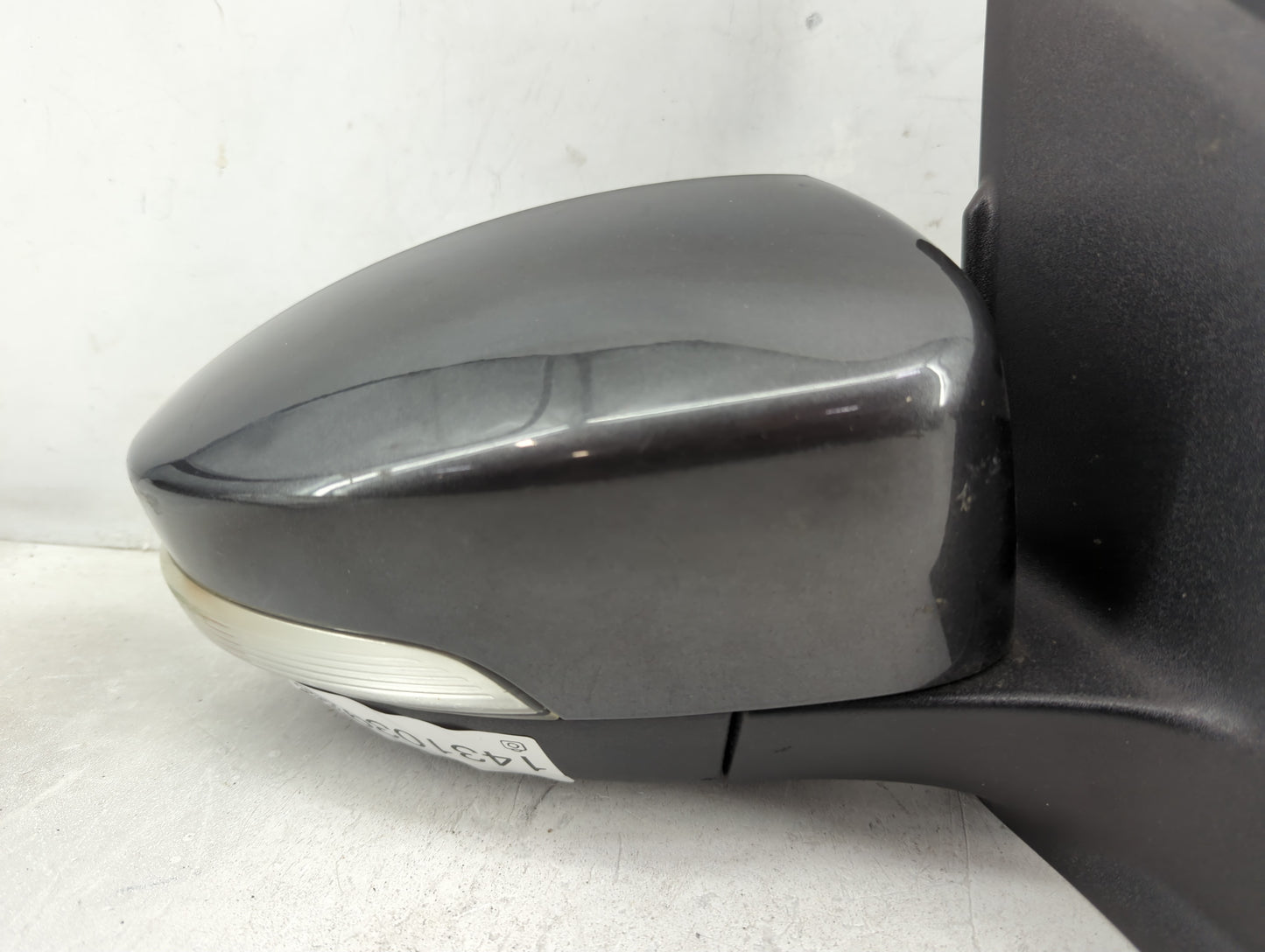 2013-2016 Ford Escape Passenger Side View Mirror - Right Door Mirror OEM Used - Oemusedautoparts1.com