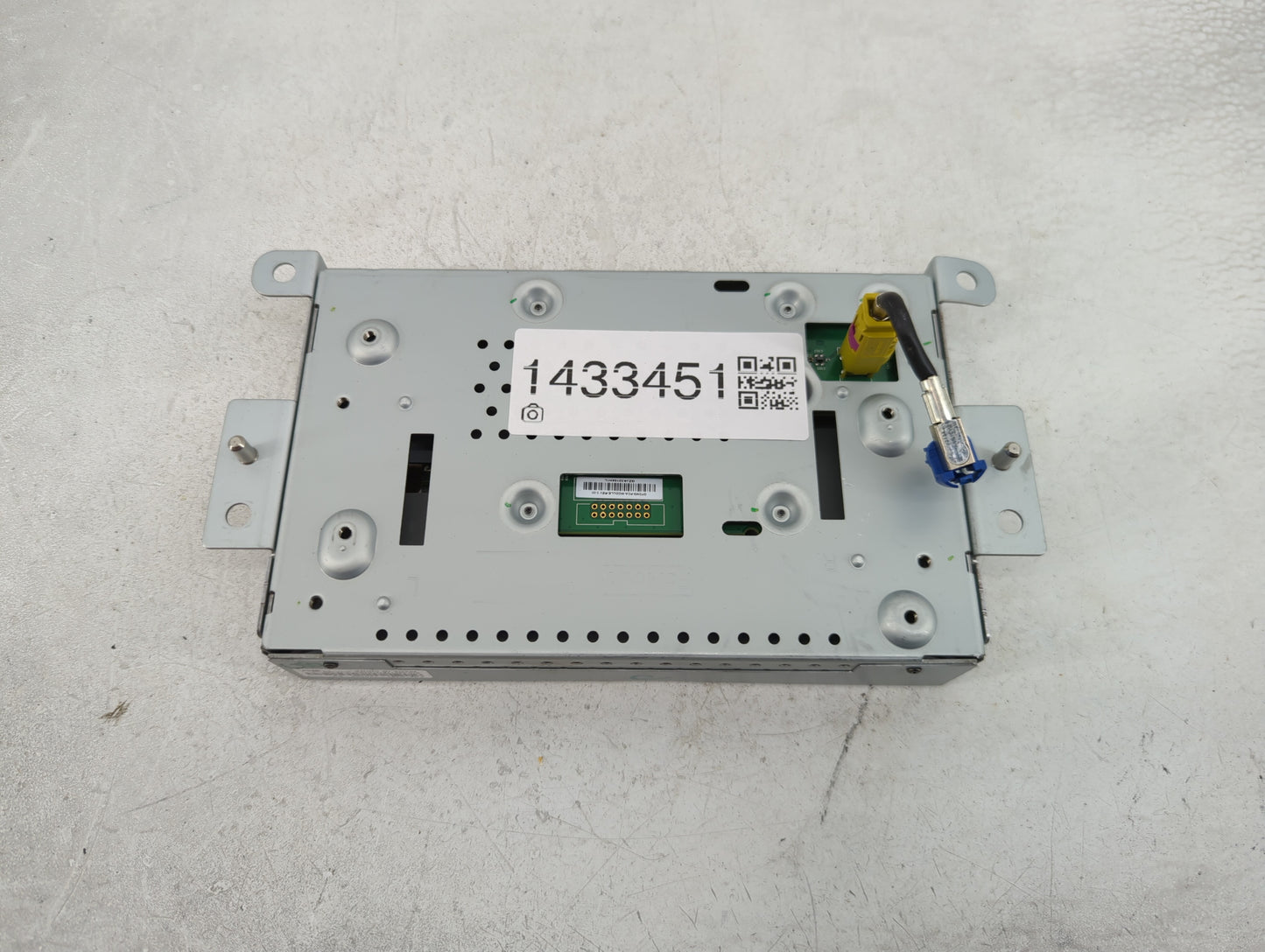 2016-2019 Ford Escape Information Display Screen - Oemusedautoparts1.com