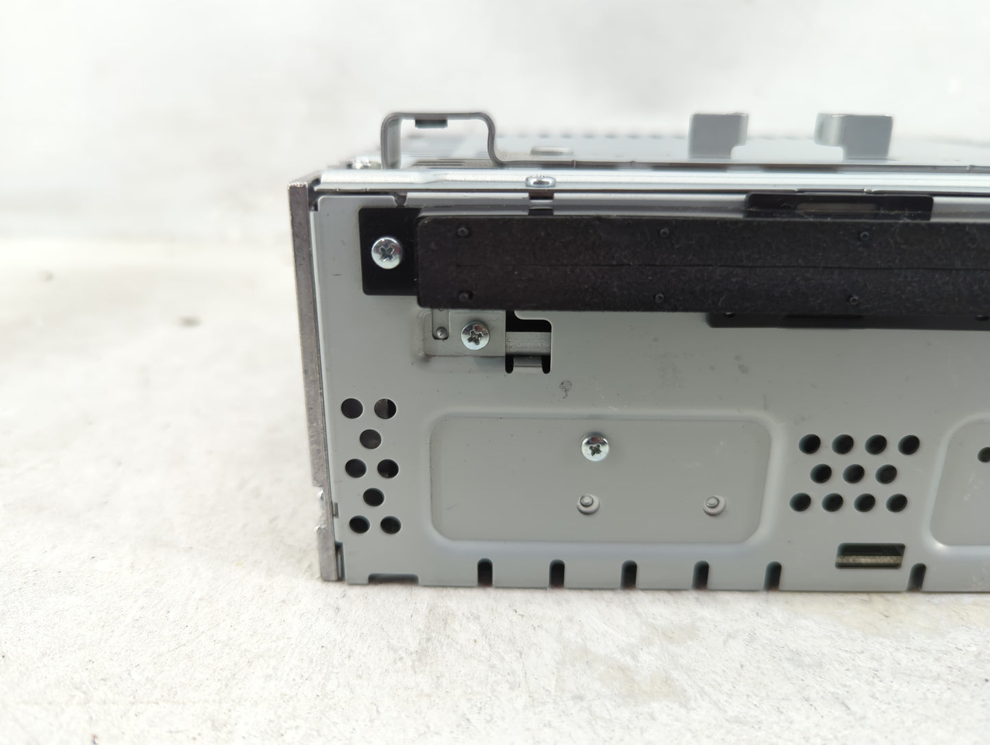 2015-2016 Ford Escape Radio AM FM Cd Player Receiver Replacement P/N:CQ-FJ12E0UME Fits Fits 2015 2016 OEM Used Auto Parts - 