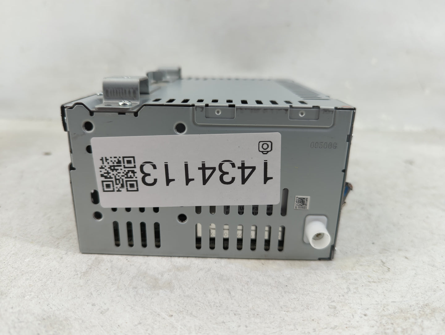 2015-2016 Ford Escape Radio AM FM Cd Player Receiver Replacement P/N:CQ-FJ12E0UME Fits Fits 2015 2016 OEM Used Auto Parts - 
