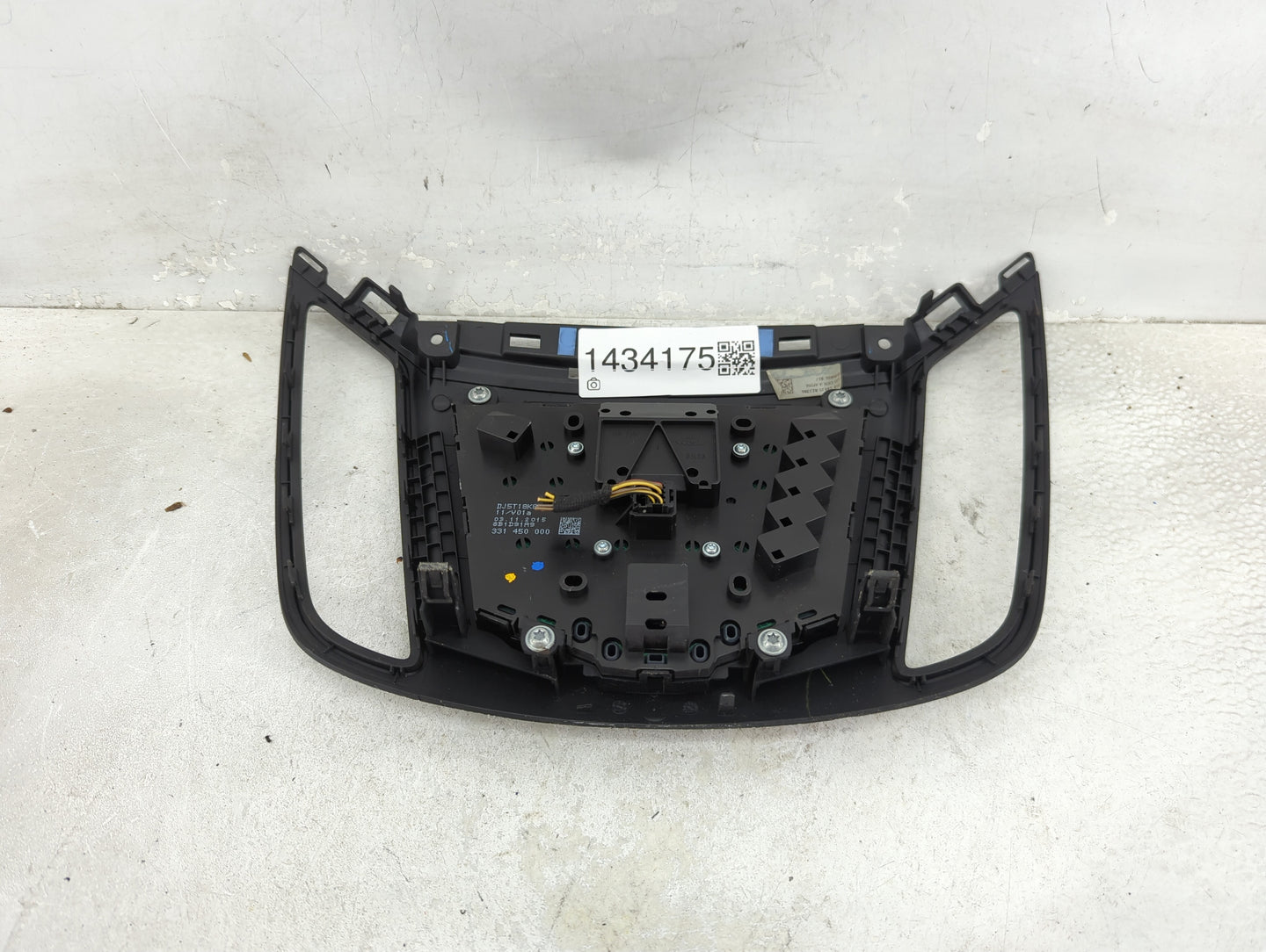 2013-2016 Ford Escape Radio AM FM Cd Player Receiver Replacement P/N:DJ5T18K811GA Fits Fits 2013 2014 2015 2016 OEM Used Aut
