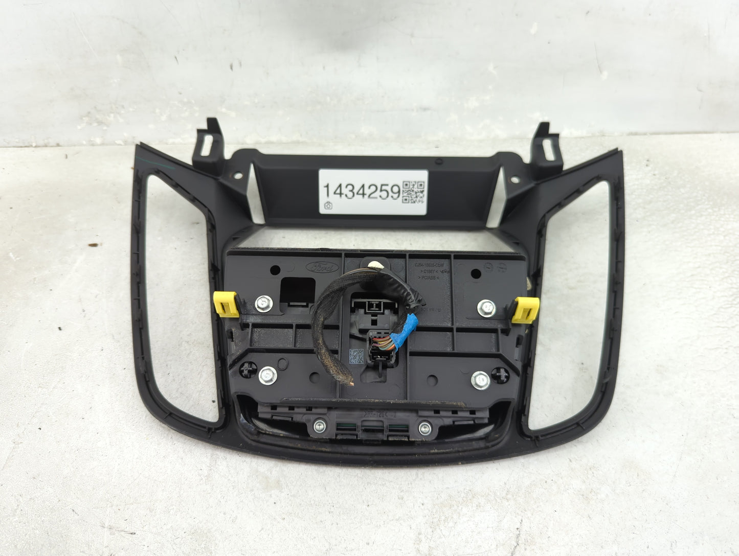 2013-2016 Ford Escape Radio Control Panel Black - Oemusedautoparts1.com